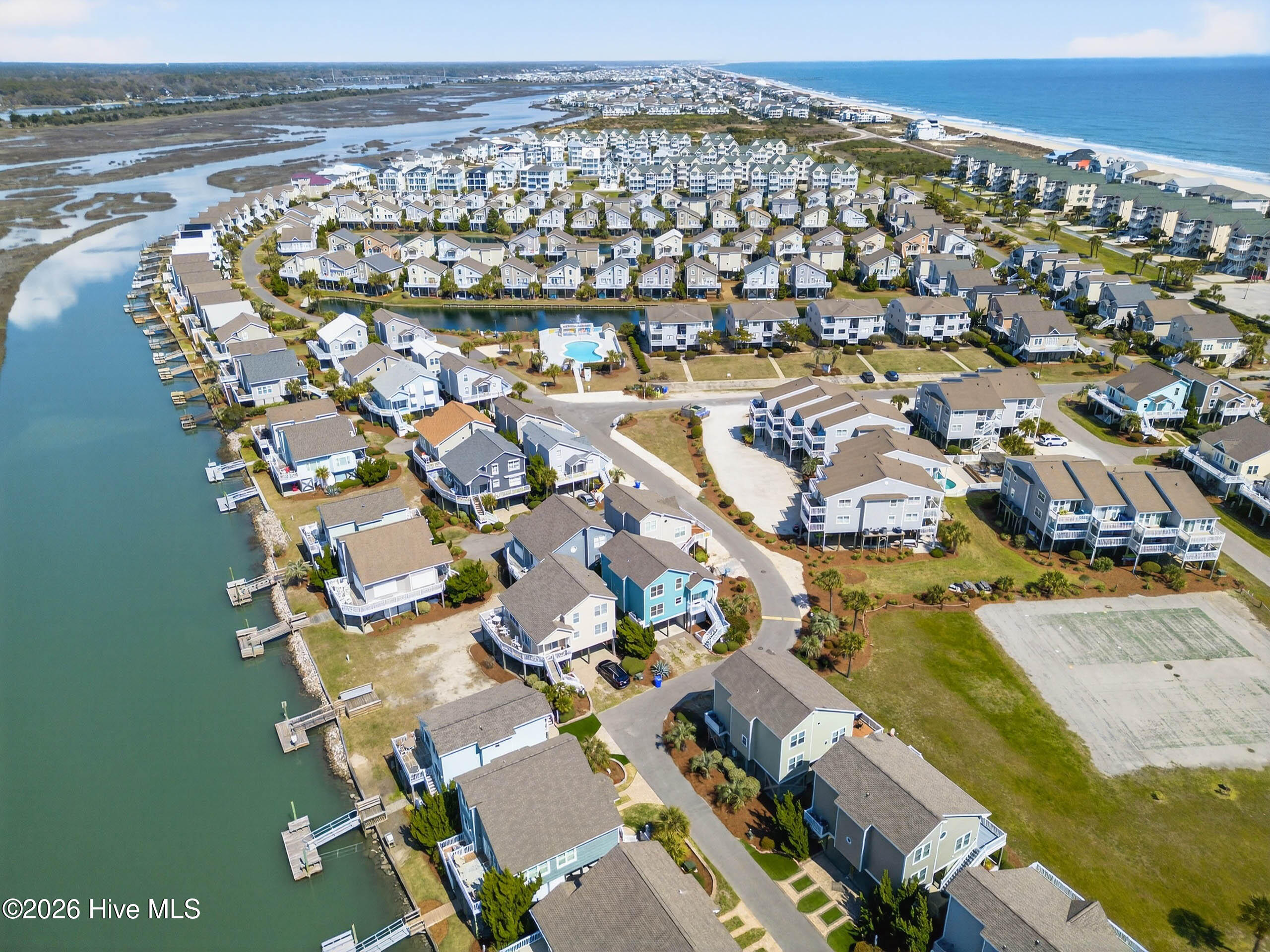 100563035 | Photo 49