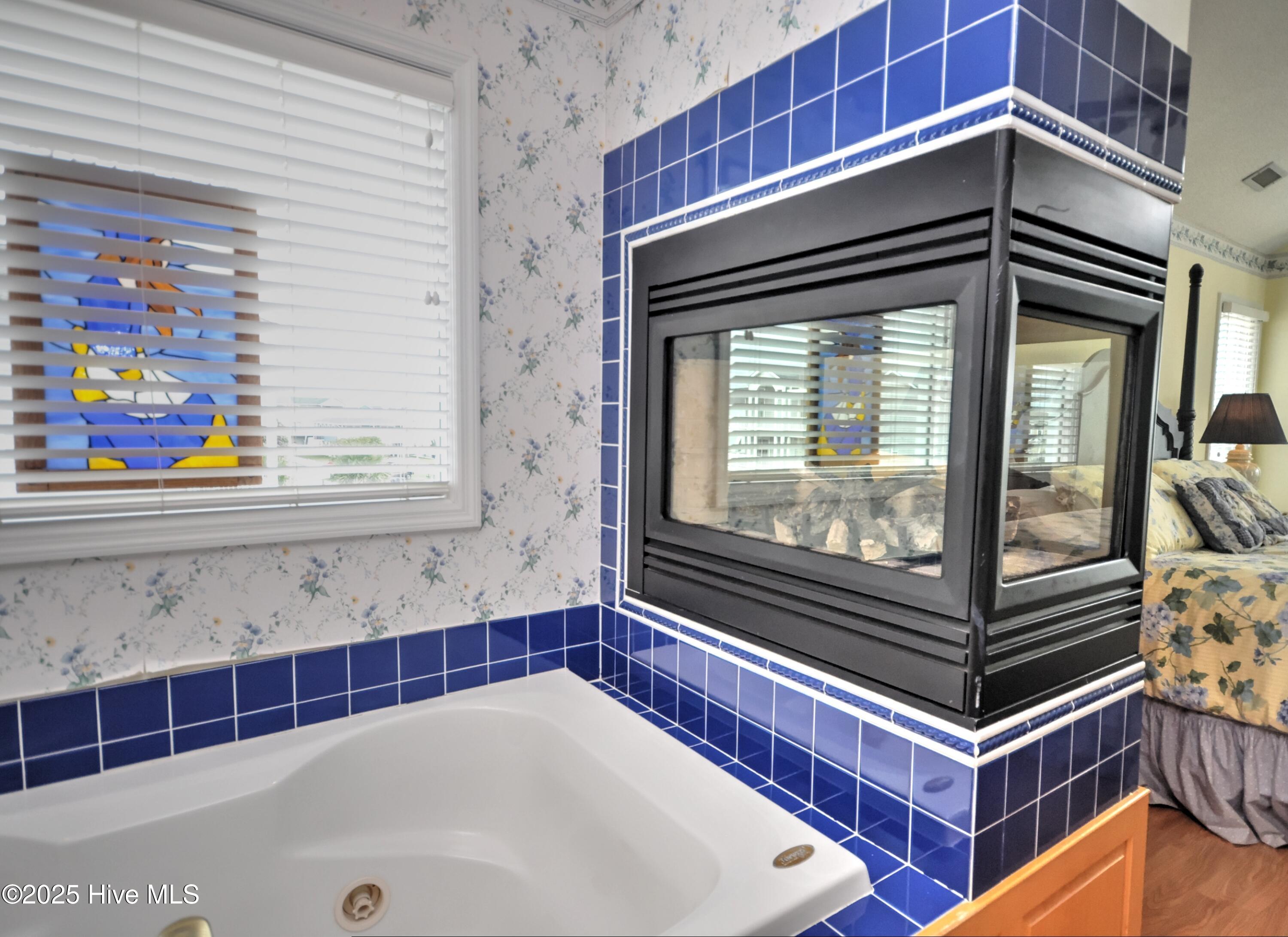 100538748 | Photo 30