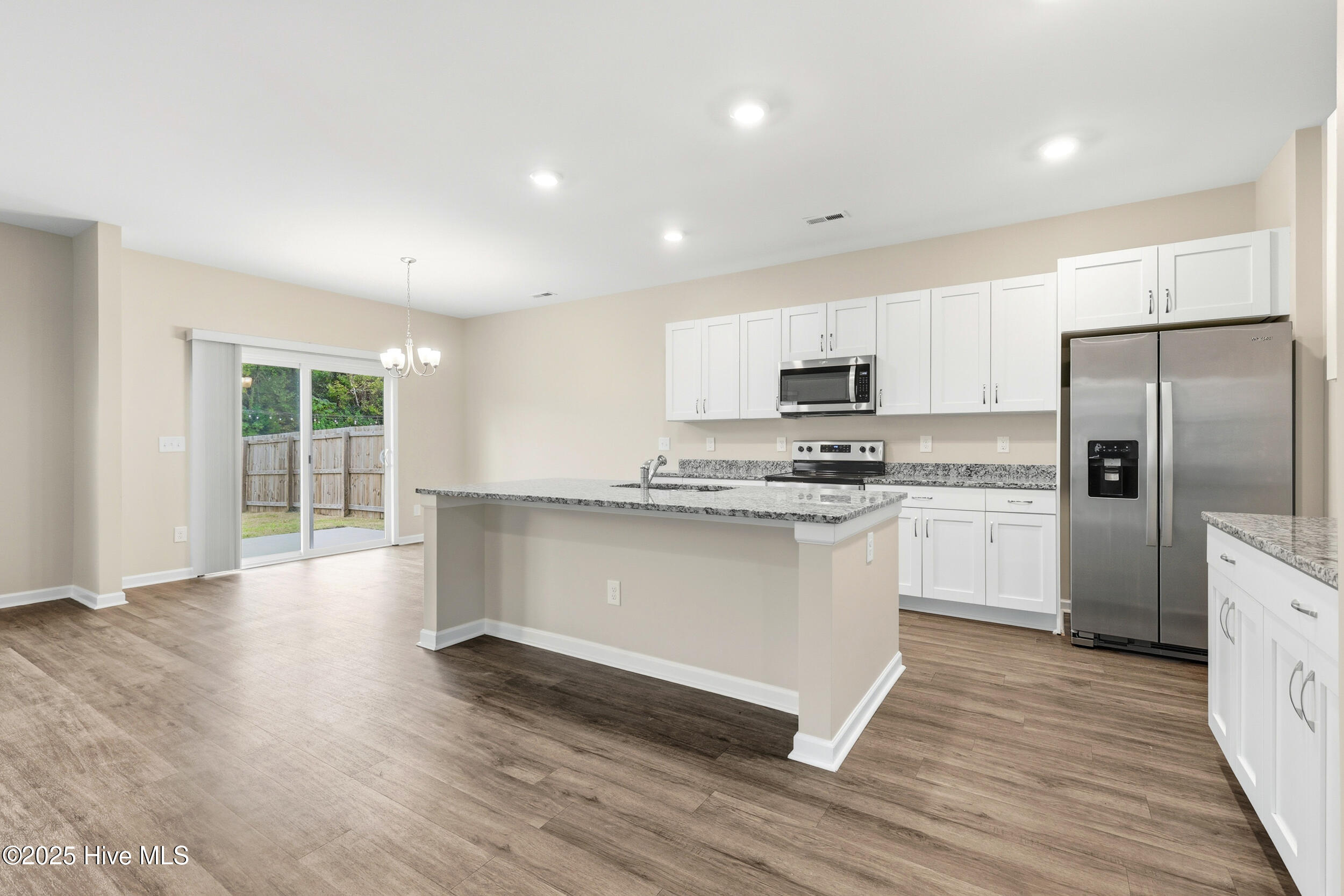 1605 Corbett Street, Wilmington, NC 28401 – photo 11: 11_img_9200
