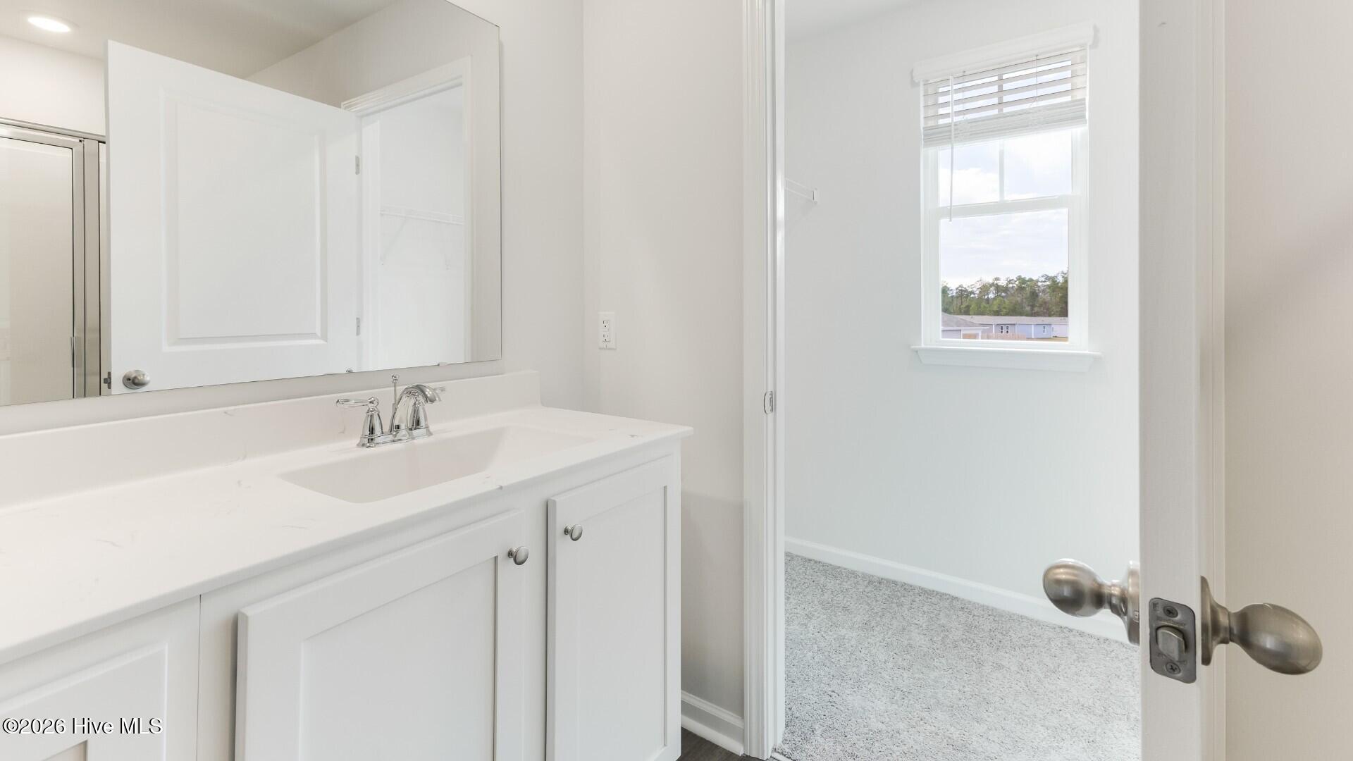 100531570 | Photo 25