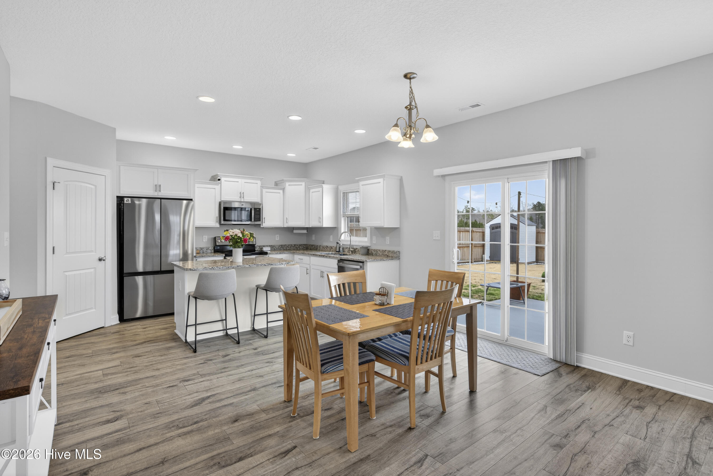 100558052 | Photo 13