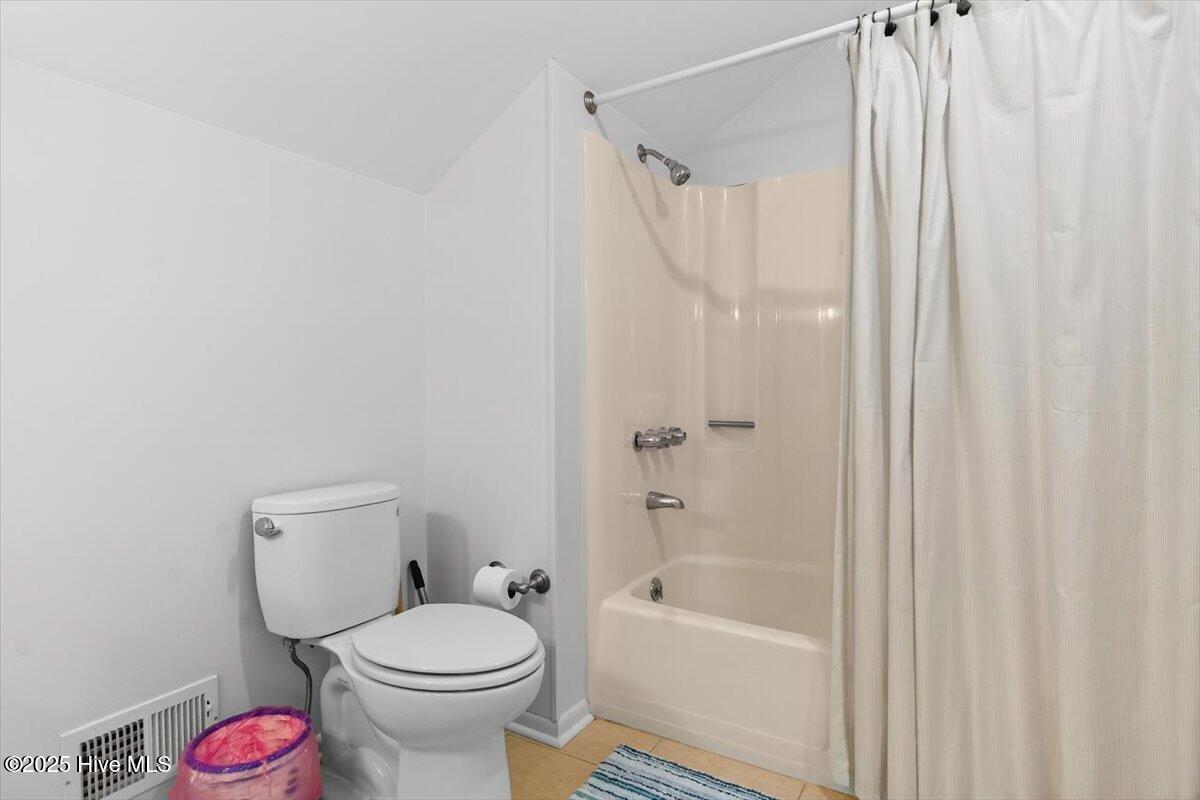 100542935 | Photo 23