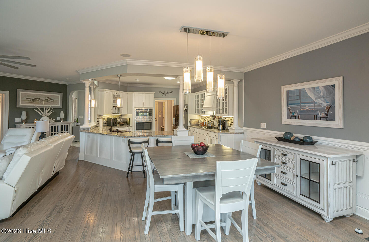 100561911 | Photo 22