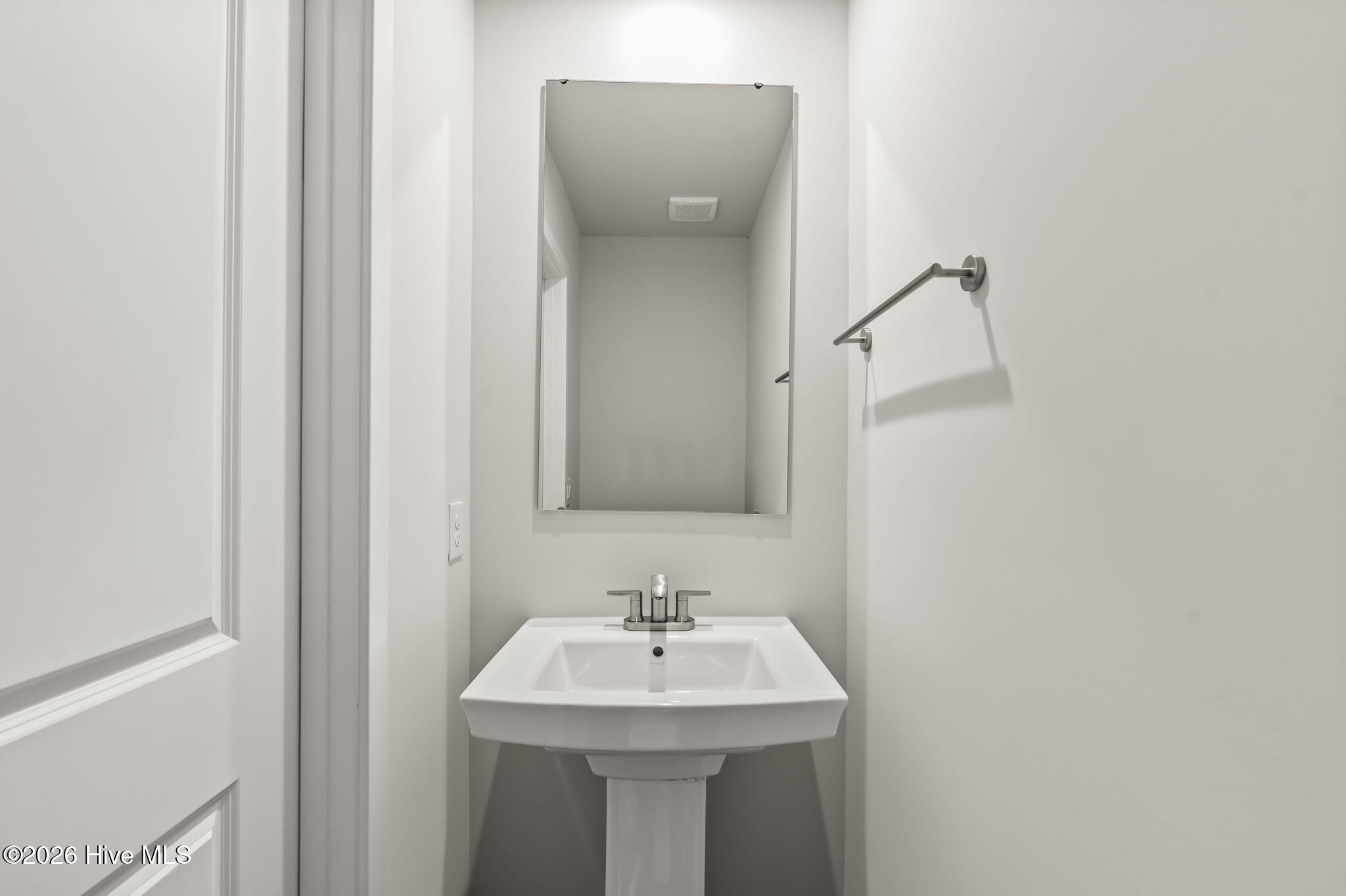 100545673 | Photo 10