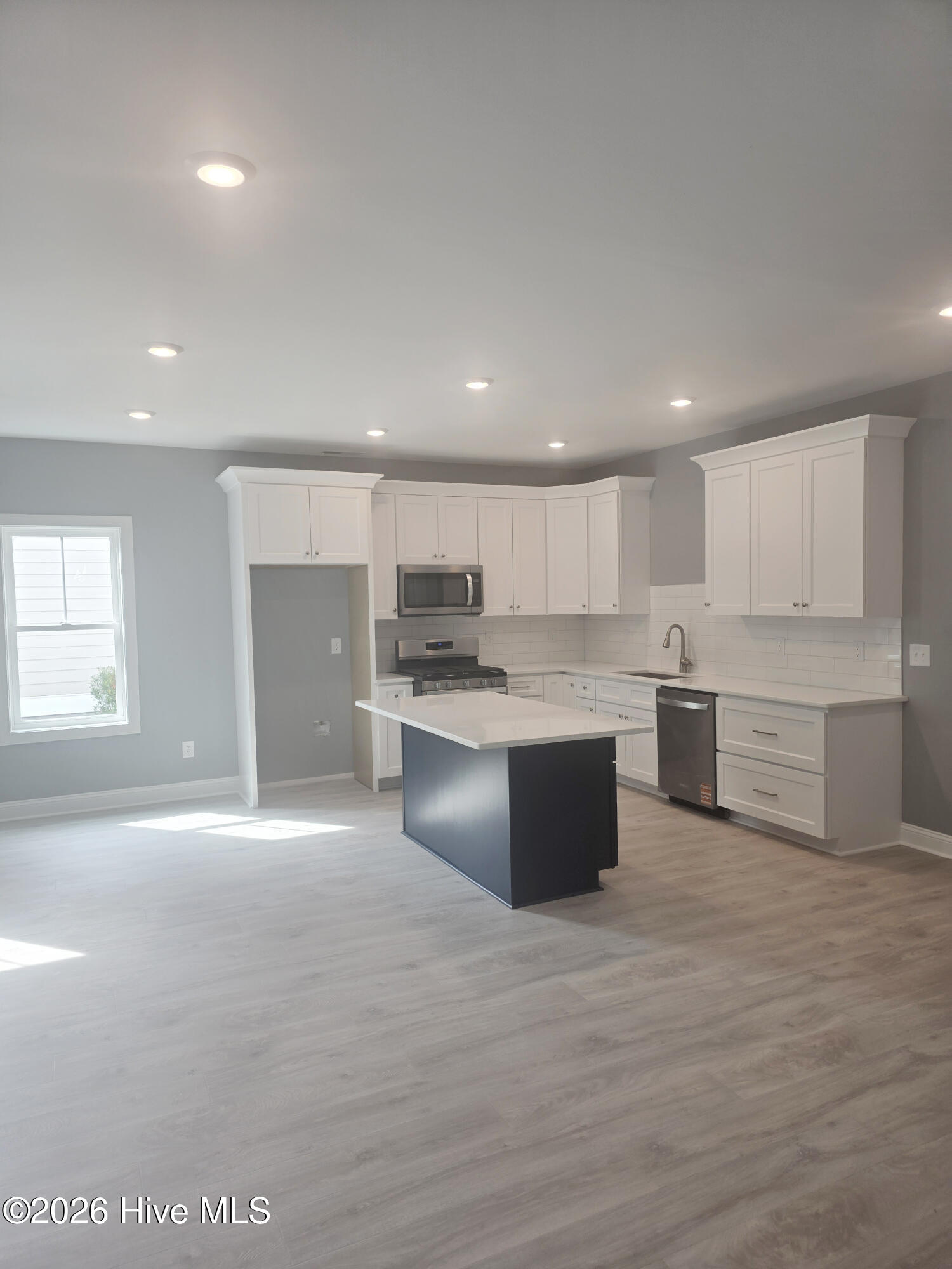 100530509 | Photo 27