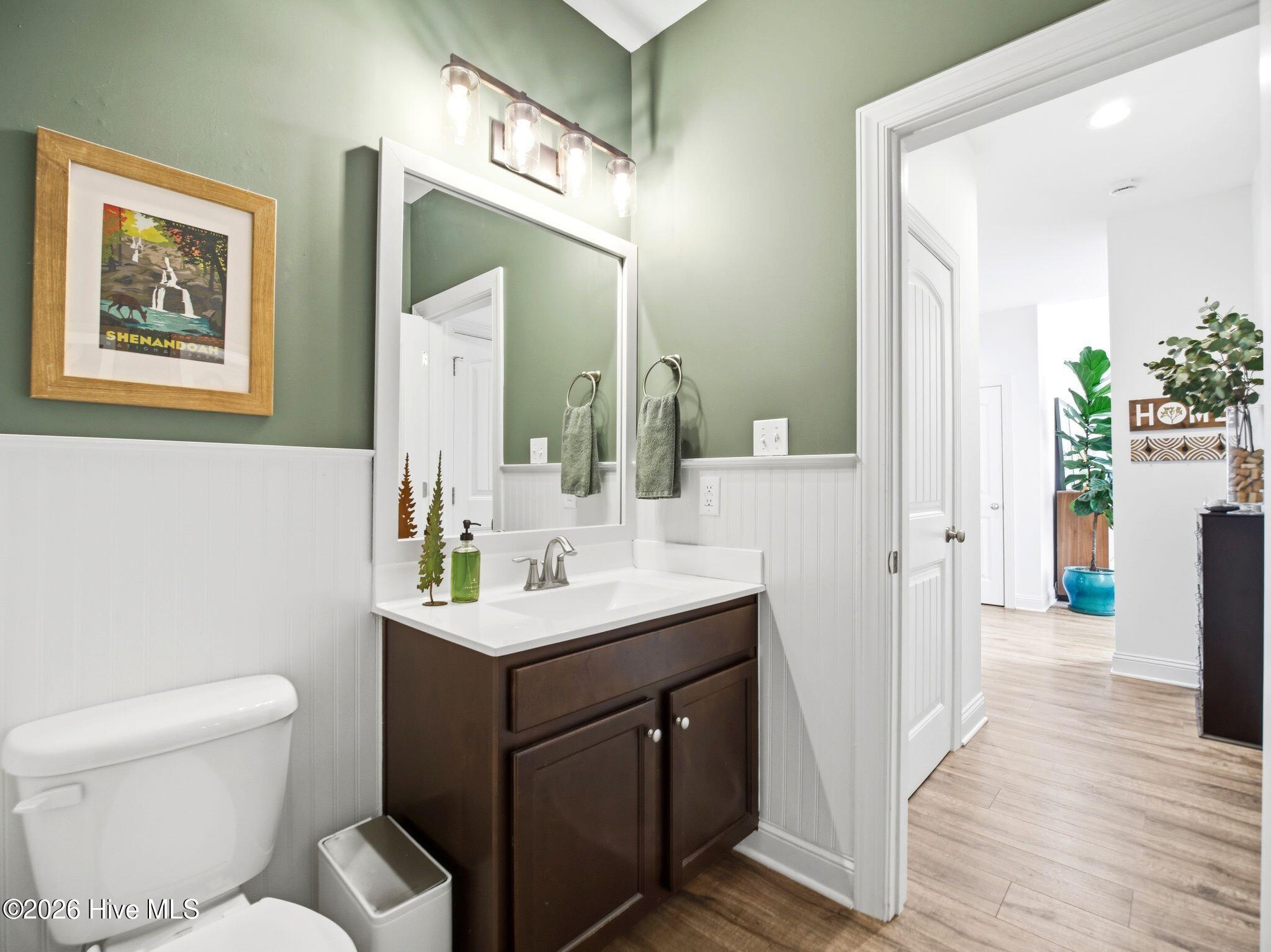 100569153 | Photo 12