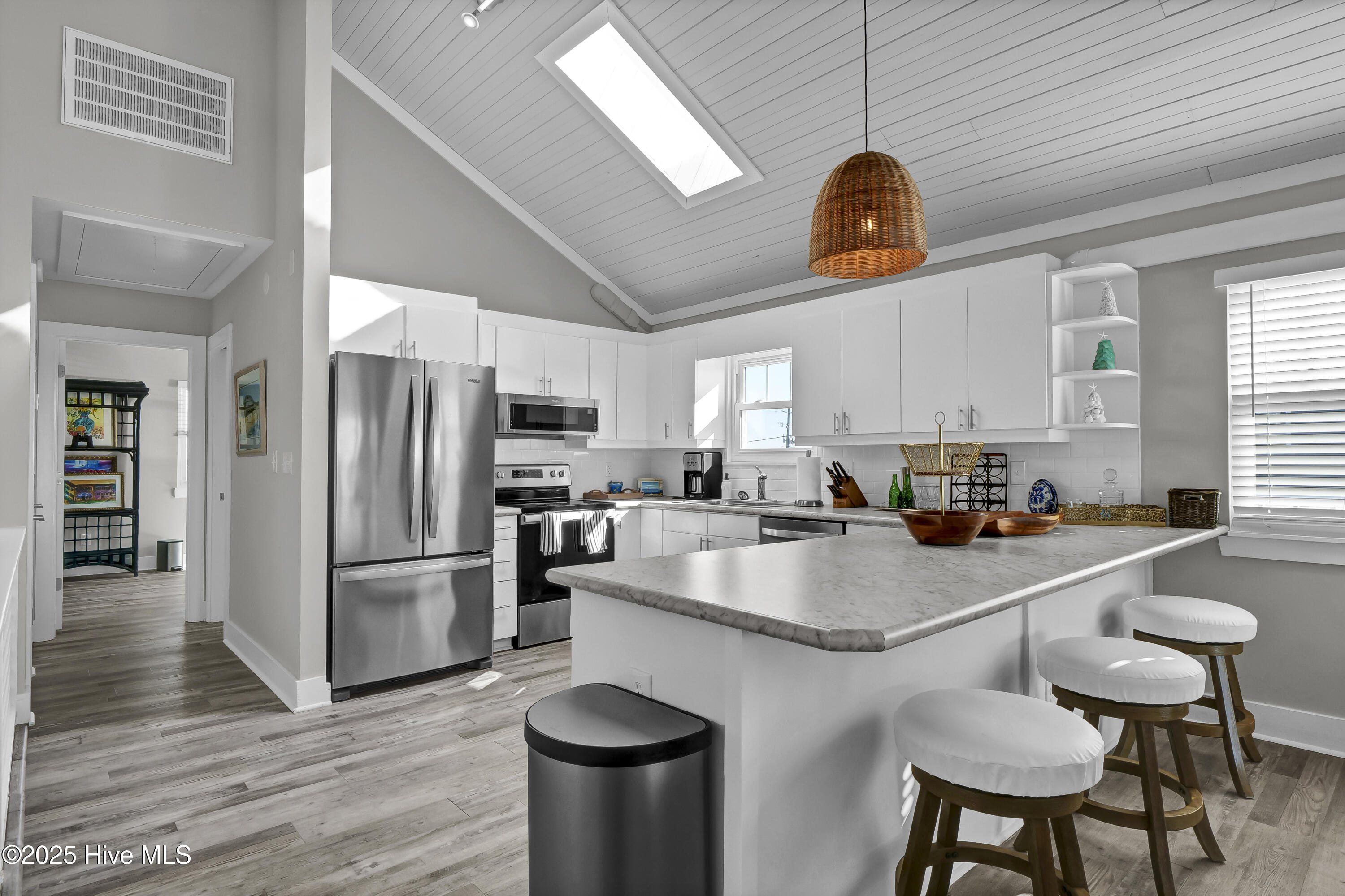 100469434 | Photo 14