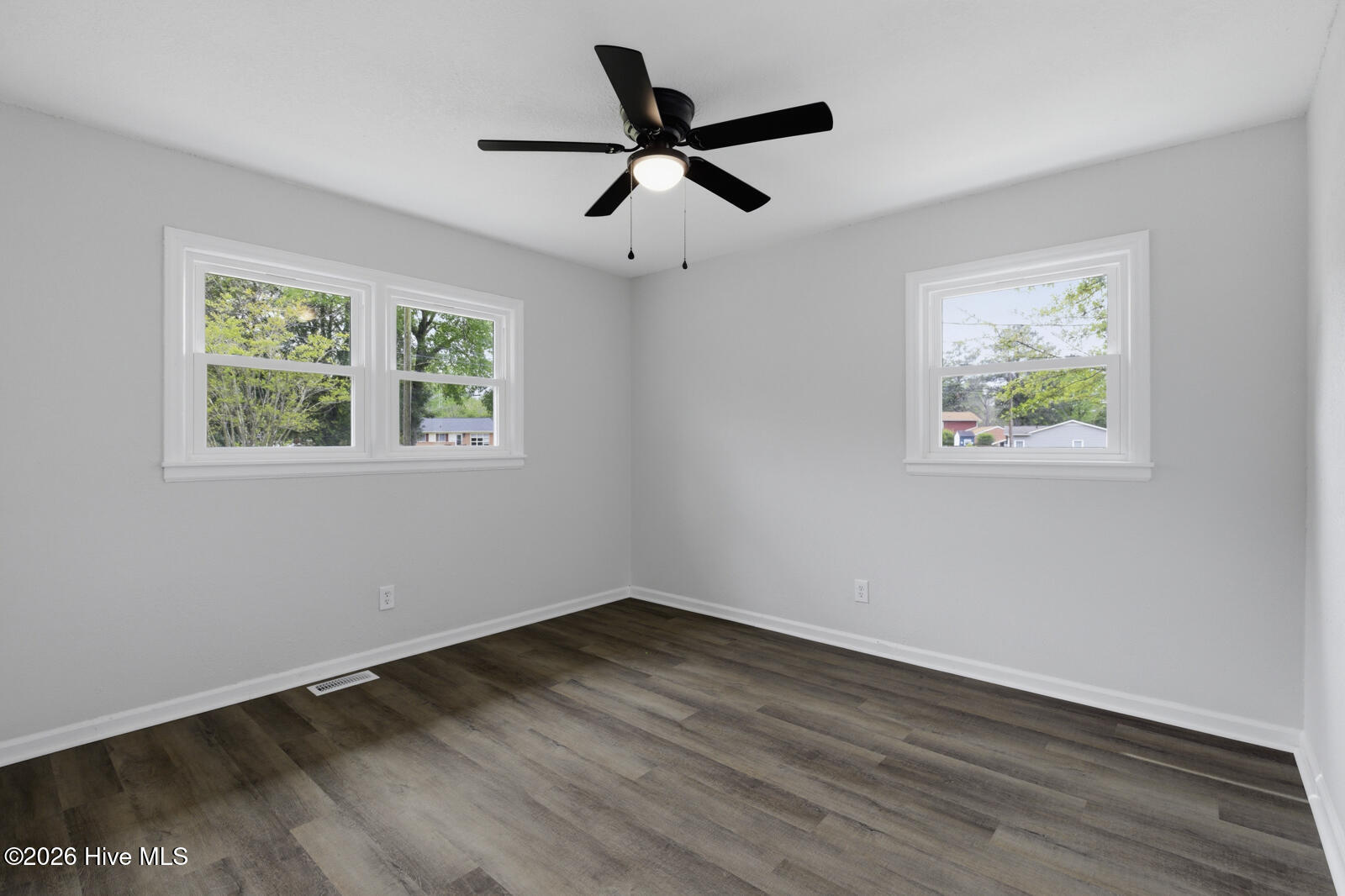 100566491 | Photo 10