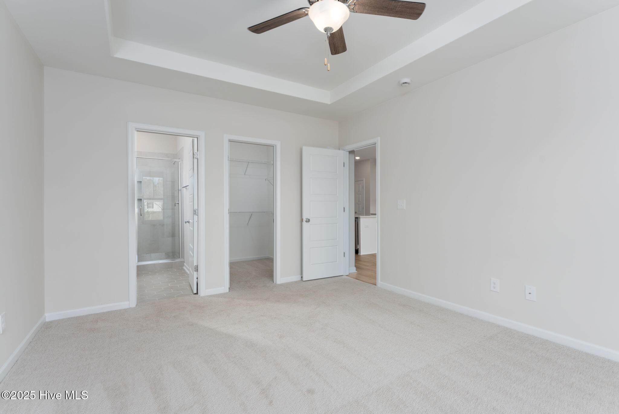 100508287 | Photo 29