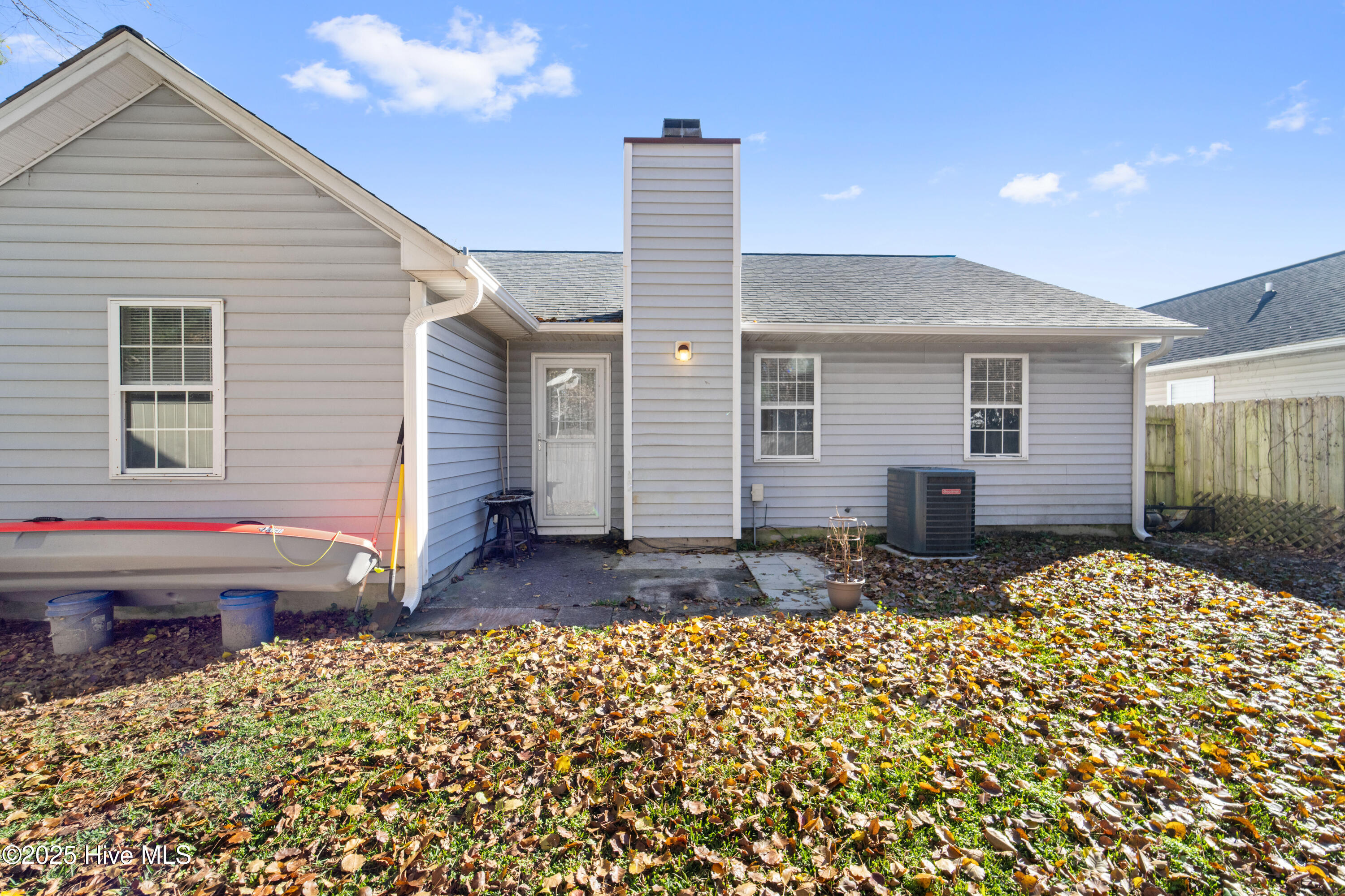 100546102 | Photo 39