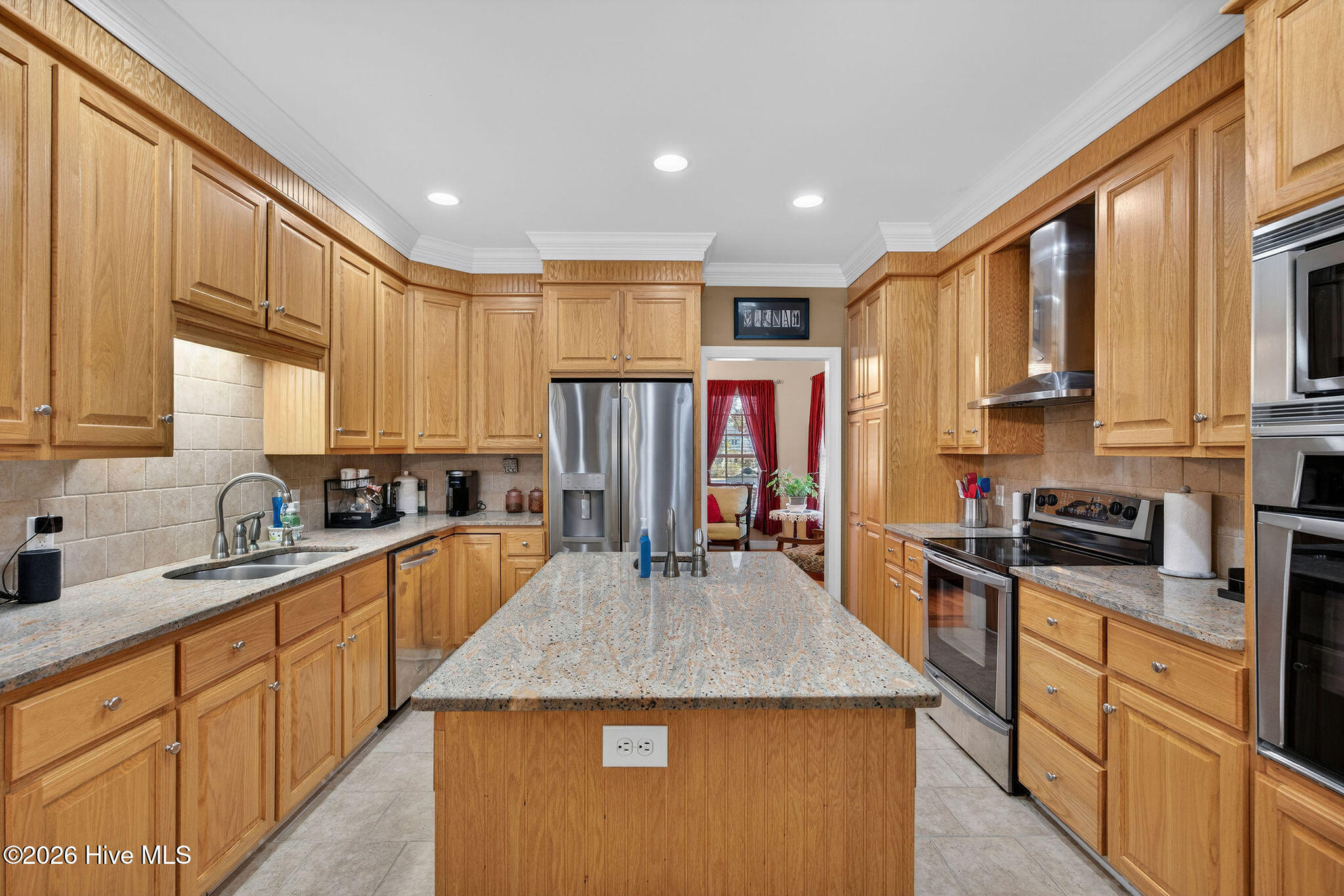 100554164 | Photo 32