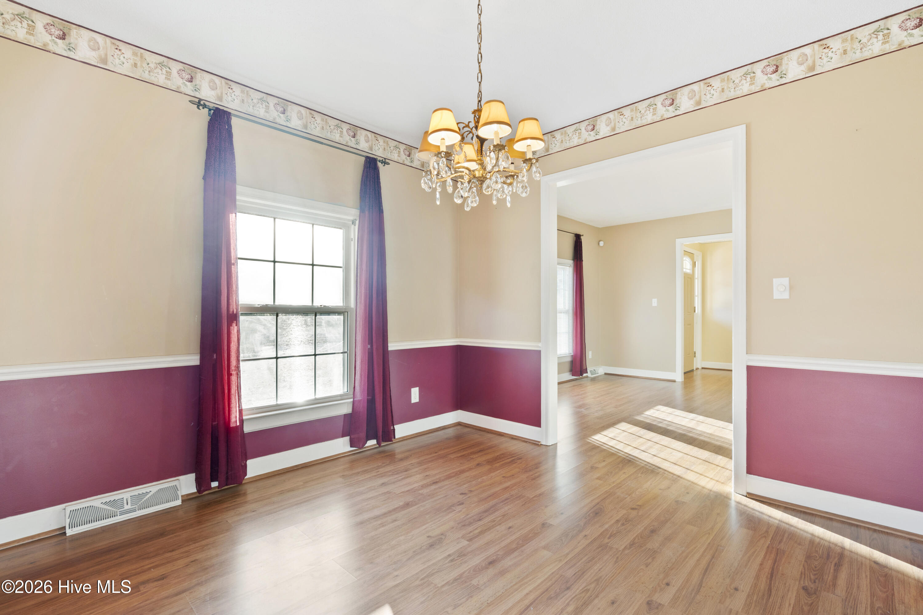 100549887 | Photo 68