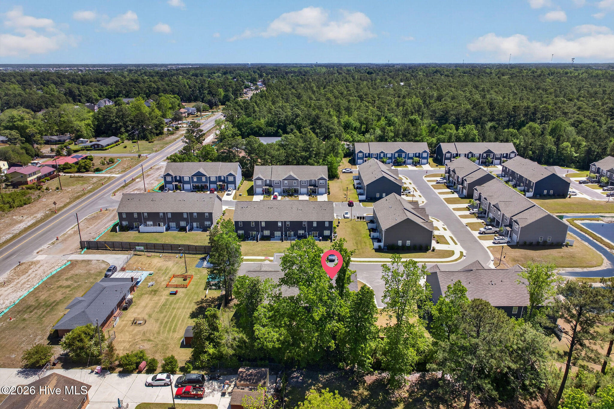 100570180 | Photo 47