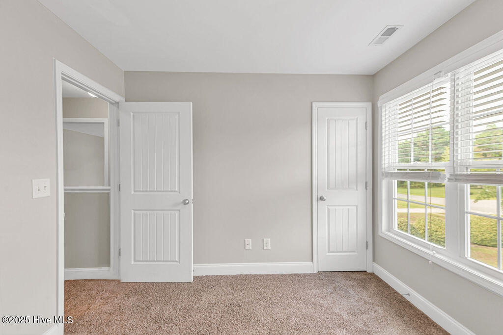 100535510 | Photo 30