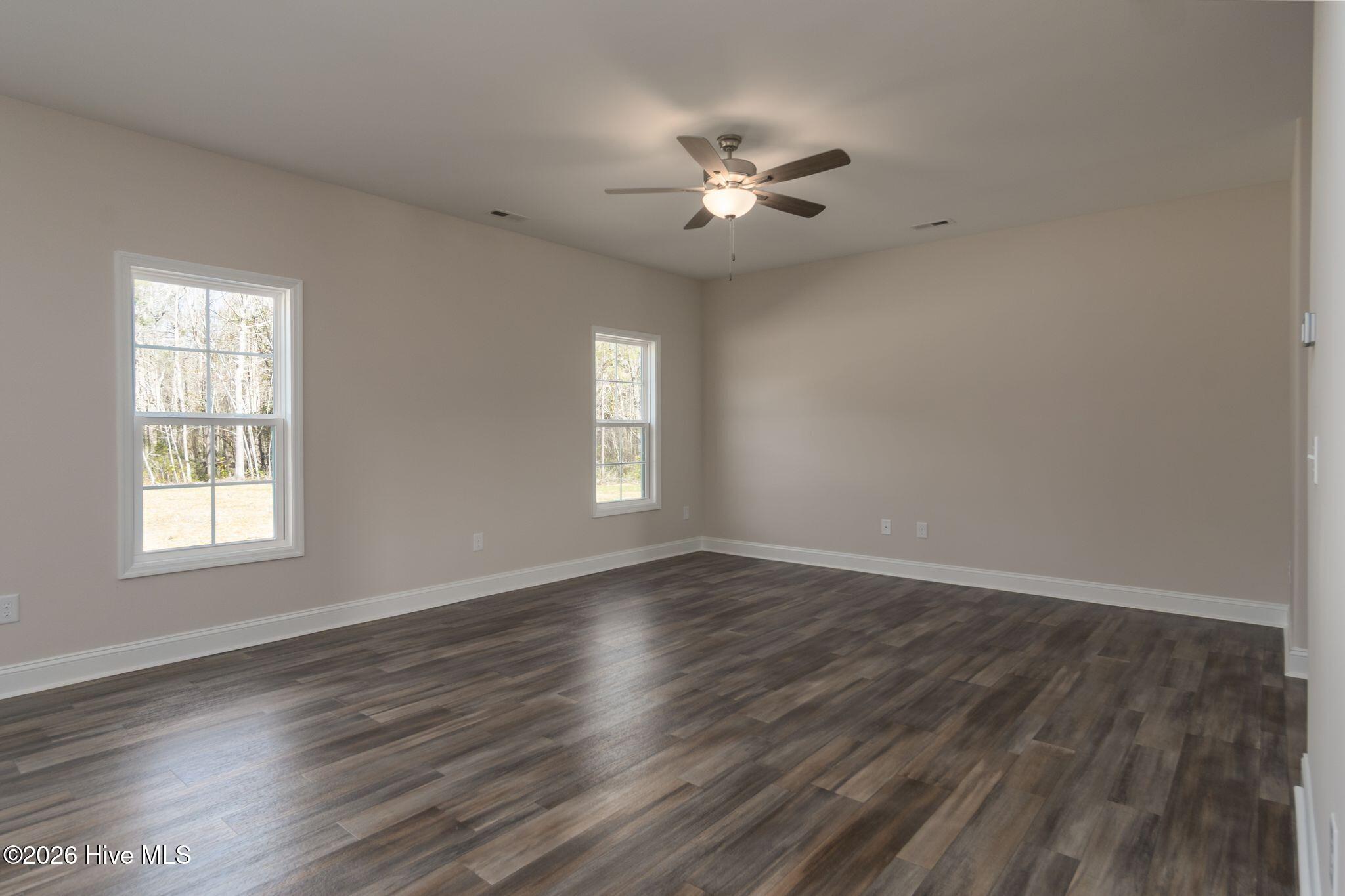 104 Palo Alto Park Drive, Maysville, NC 28555 – photo 14: Livingroom