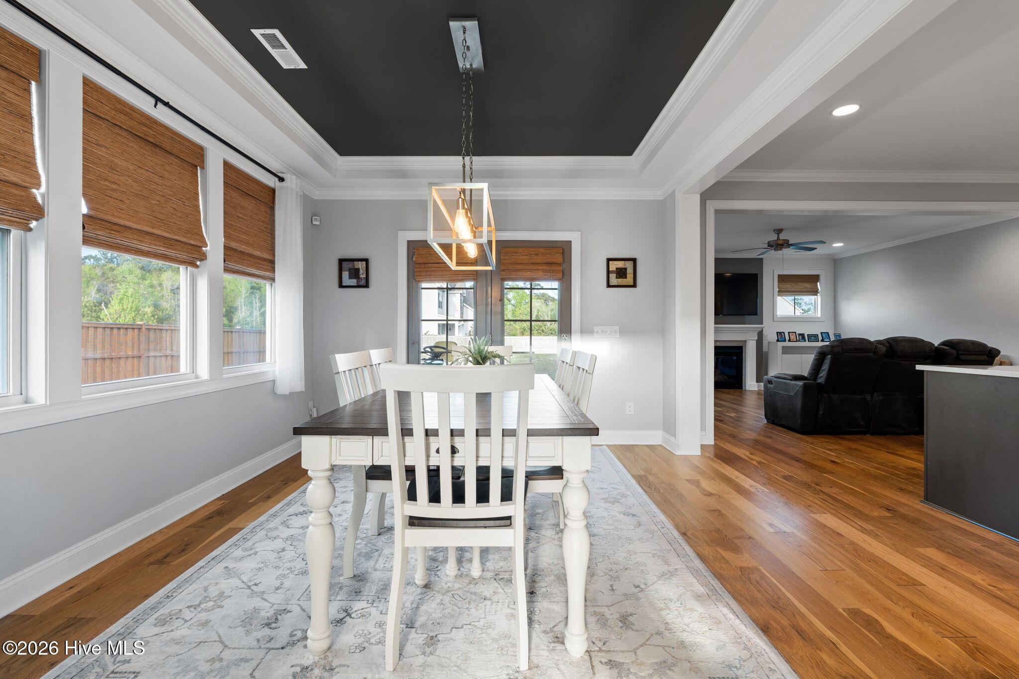 100564954 | Photo 12