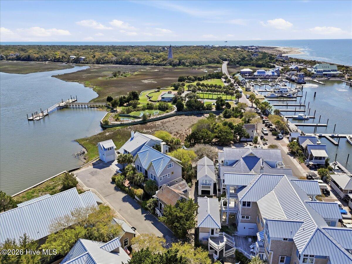 100563686 | Photo 32