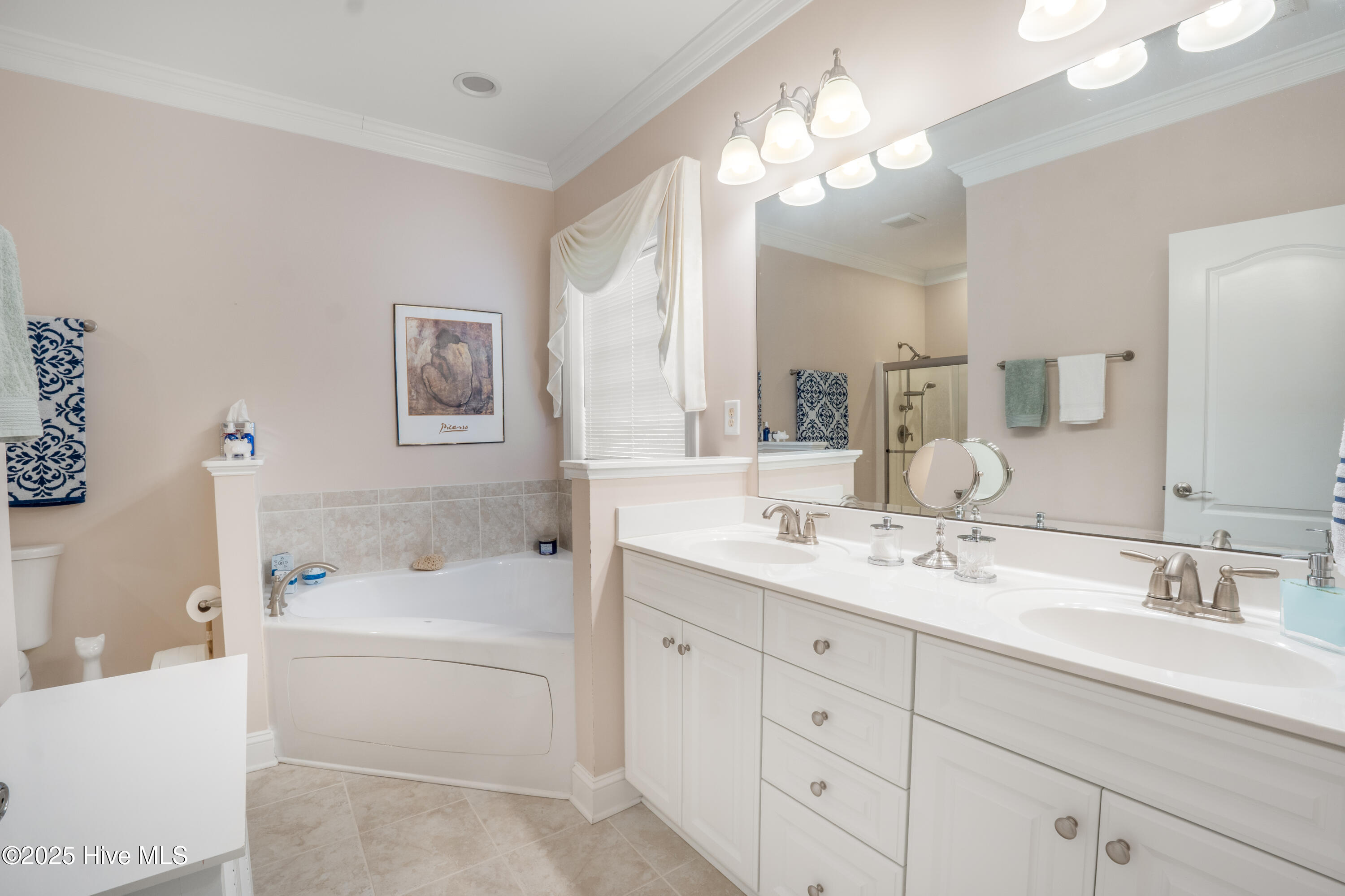 100541484 | Photo 12