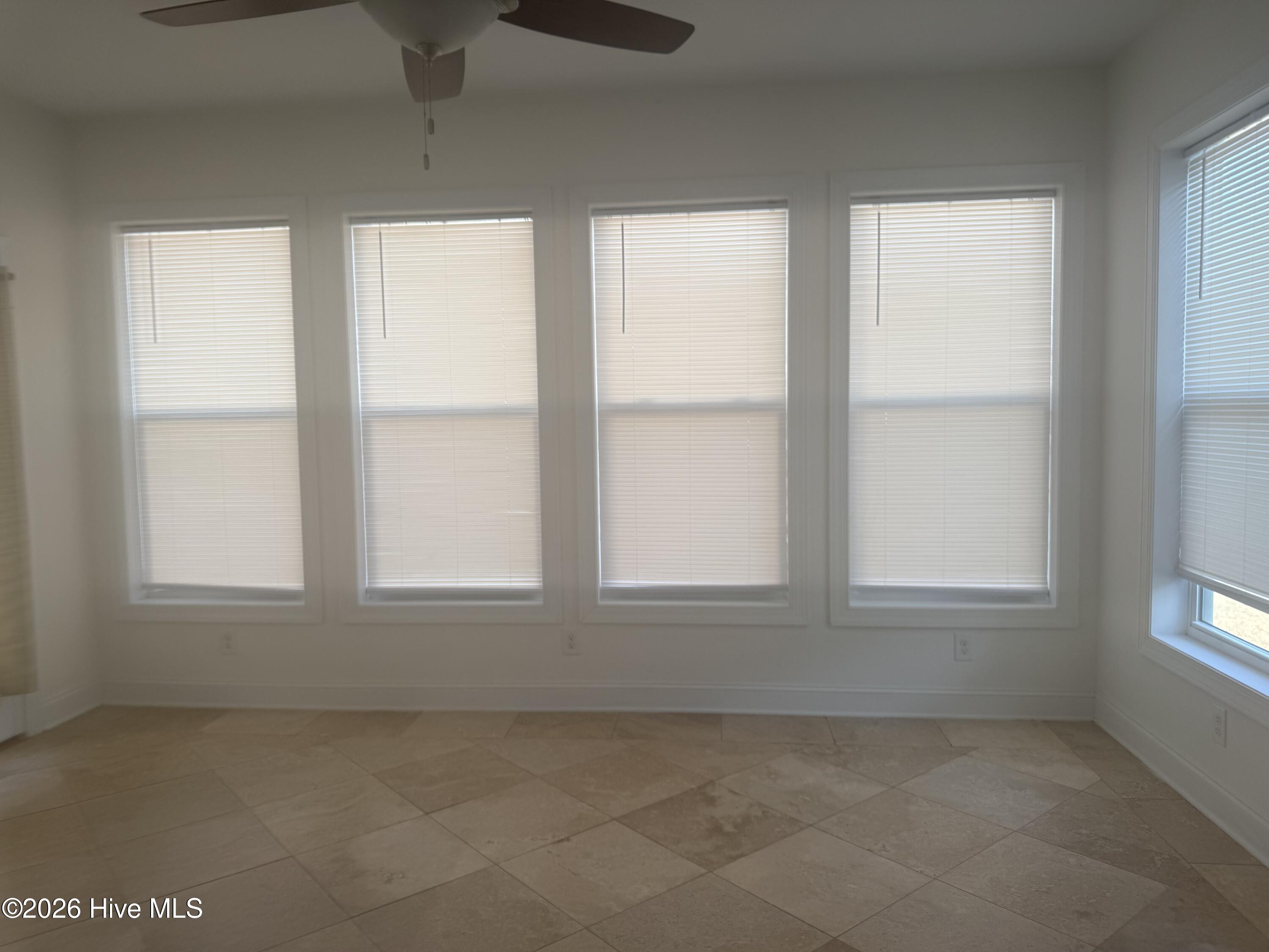 100536834 | Photo 10