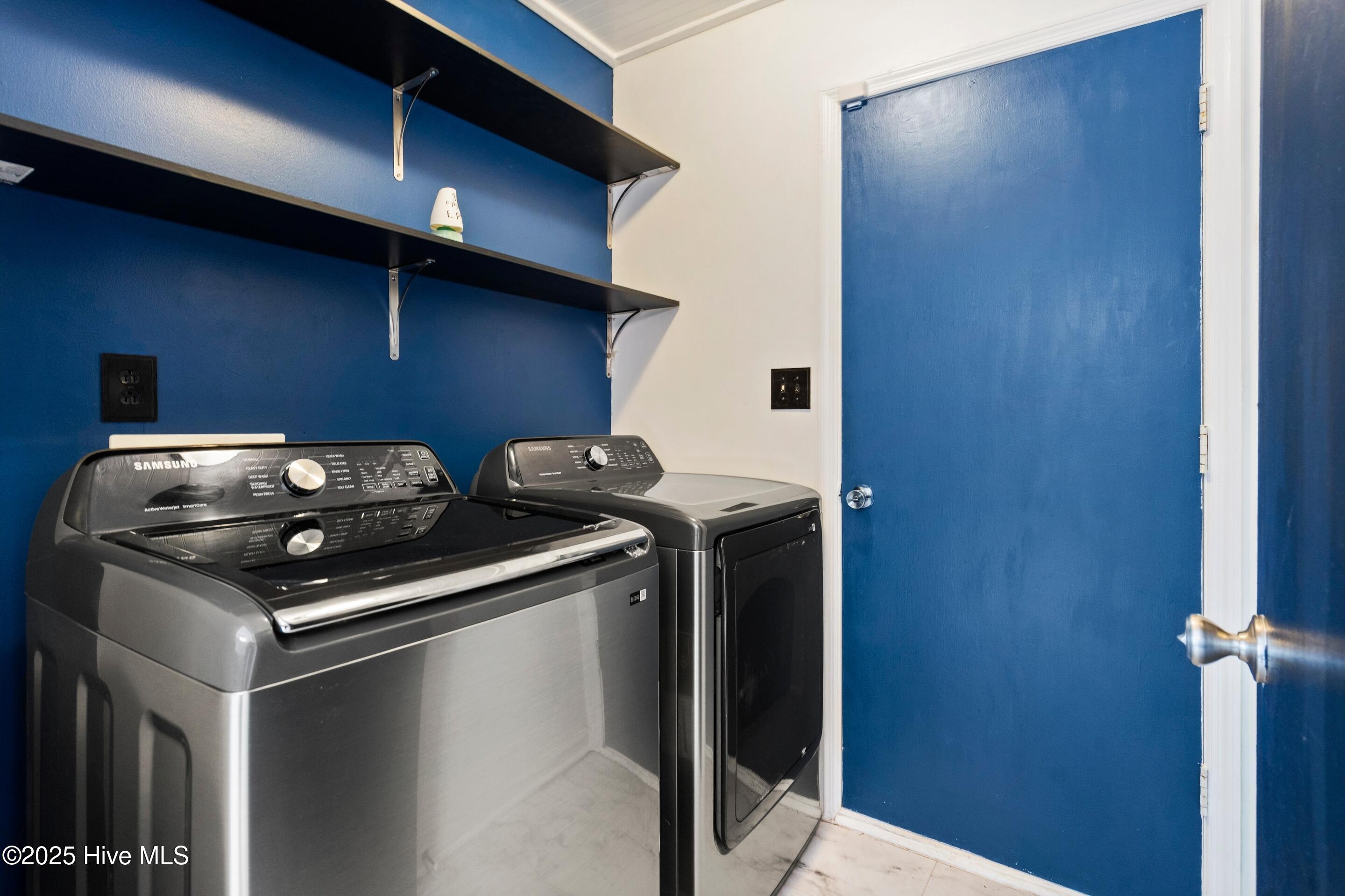 100523596 | Photo 40