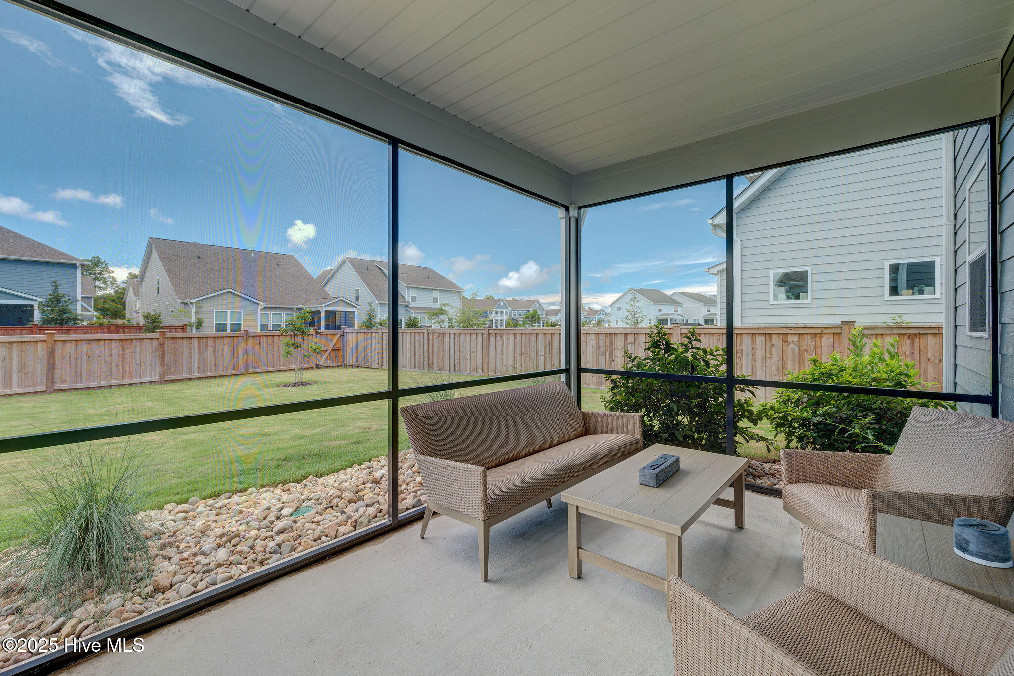 100524366 | Photo 45