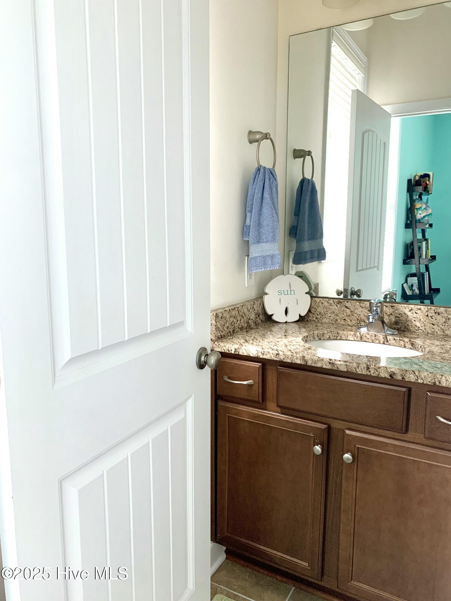 100536015 | Photo 53