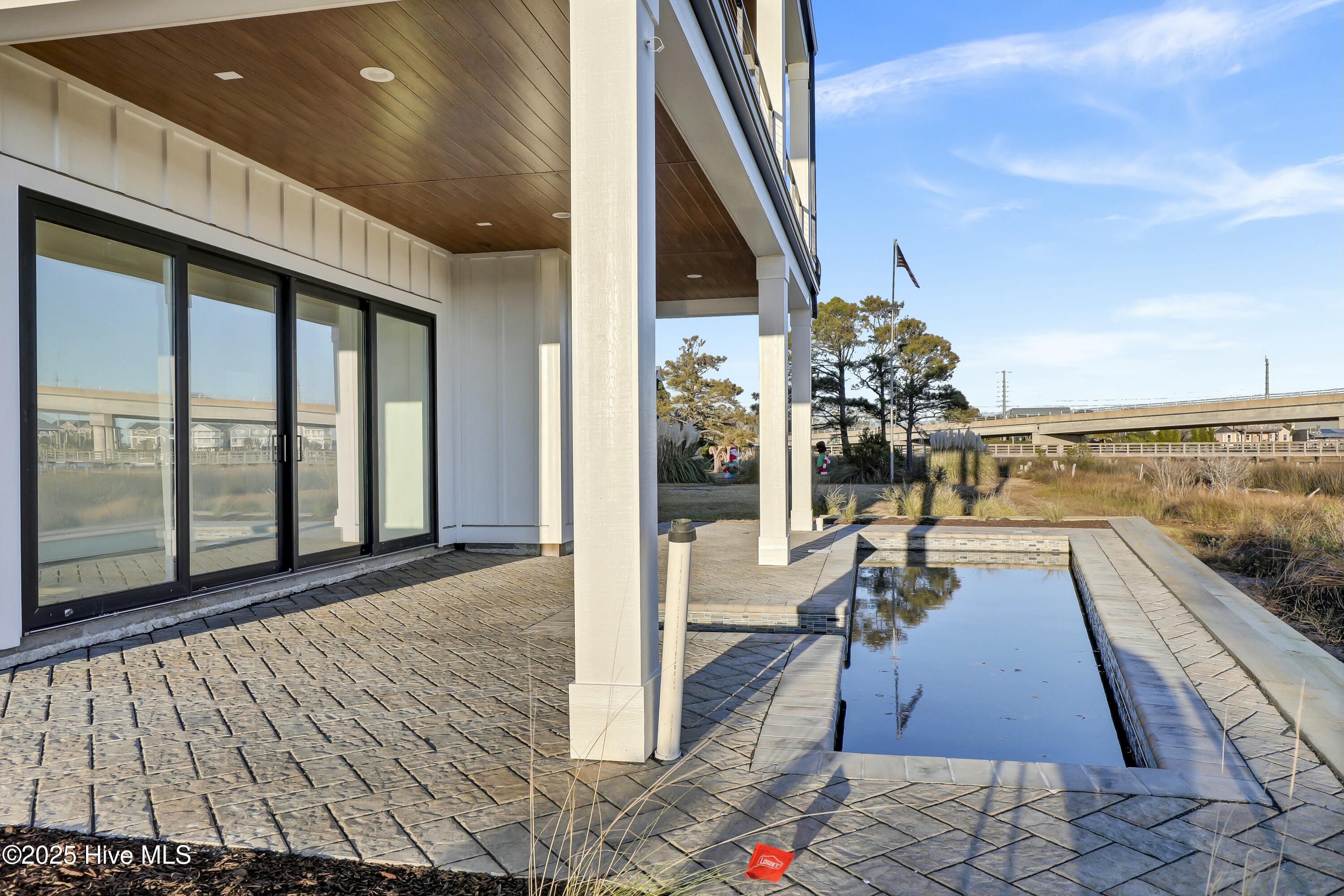 100544743 | Photo 44