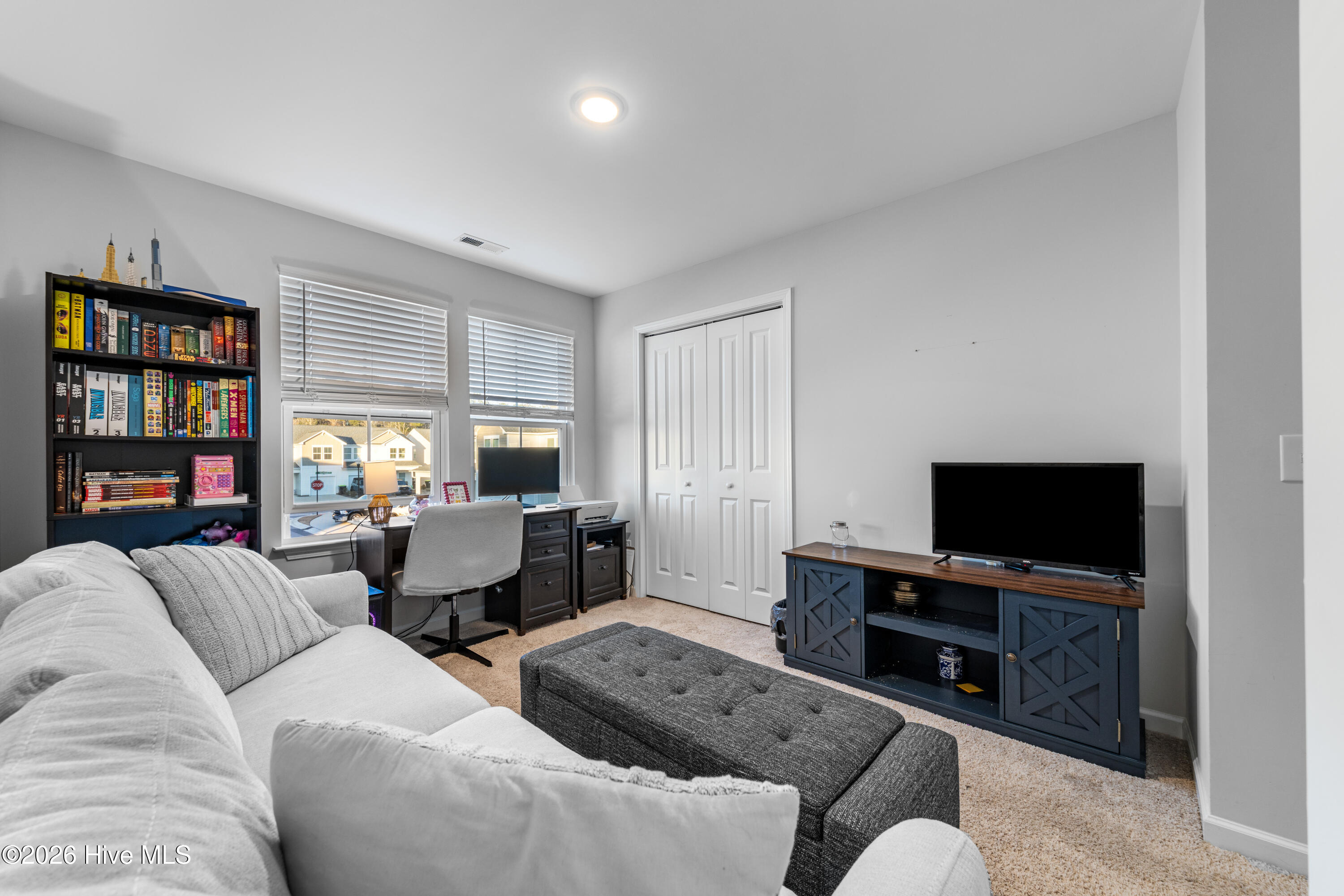 100555371 | Photo 18