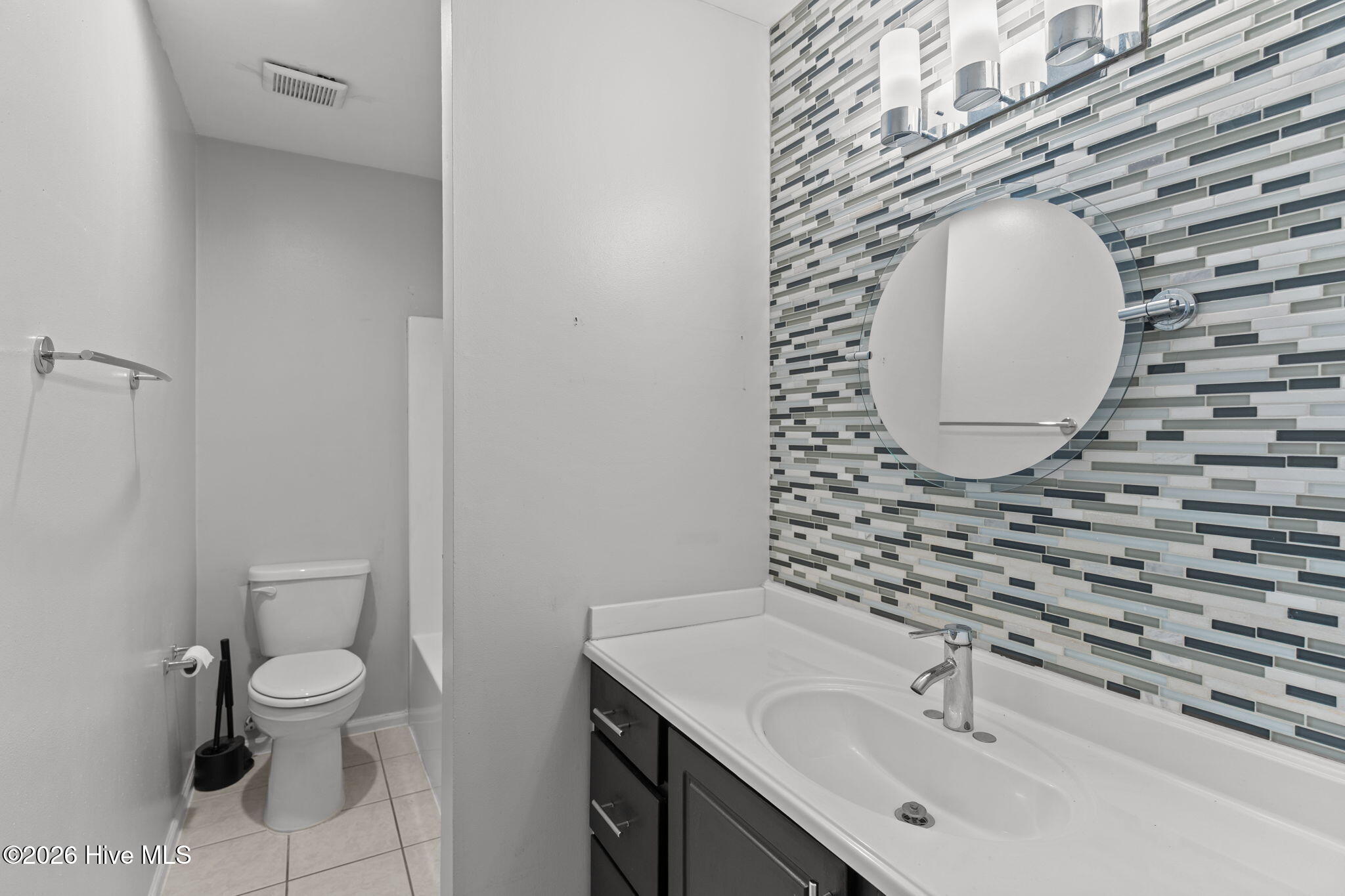 100552735 | Photo 18