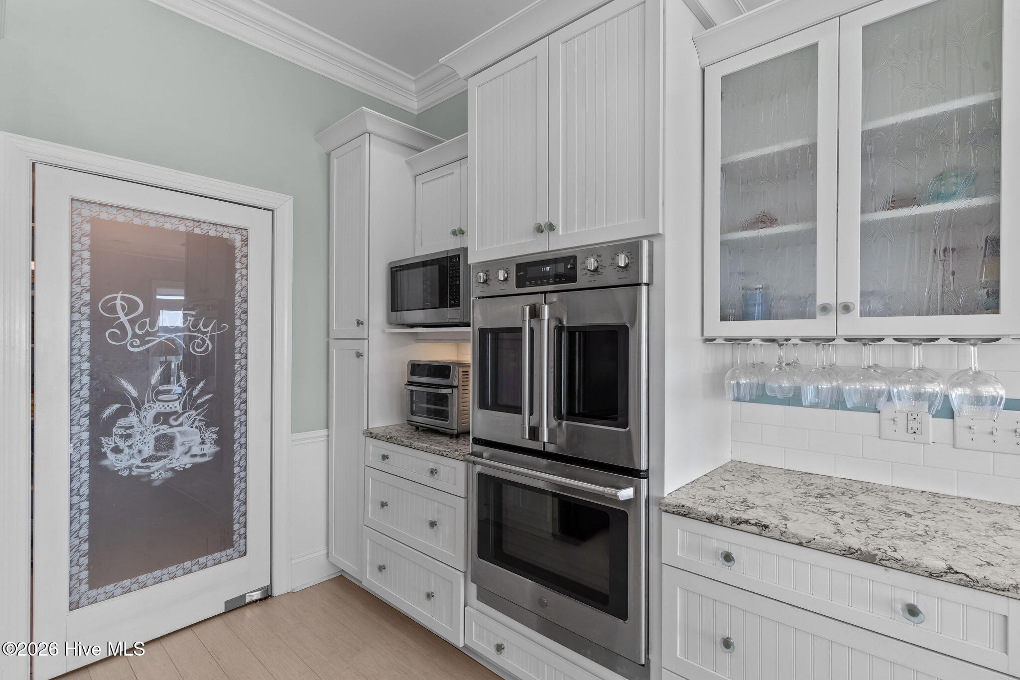 100549161 | Photo 18