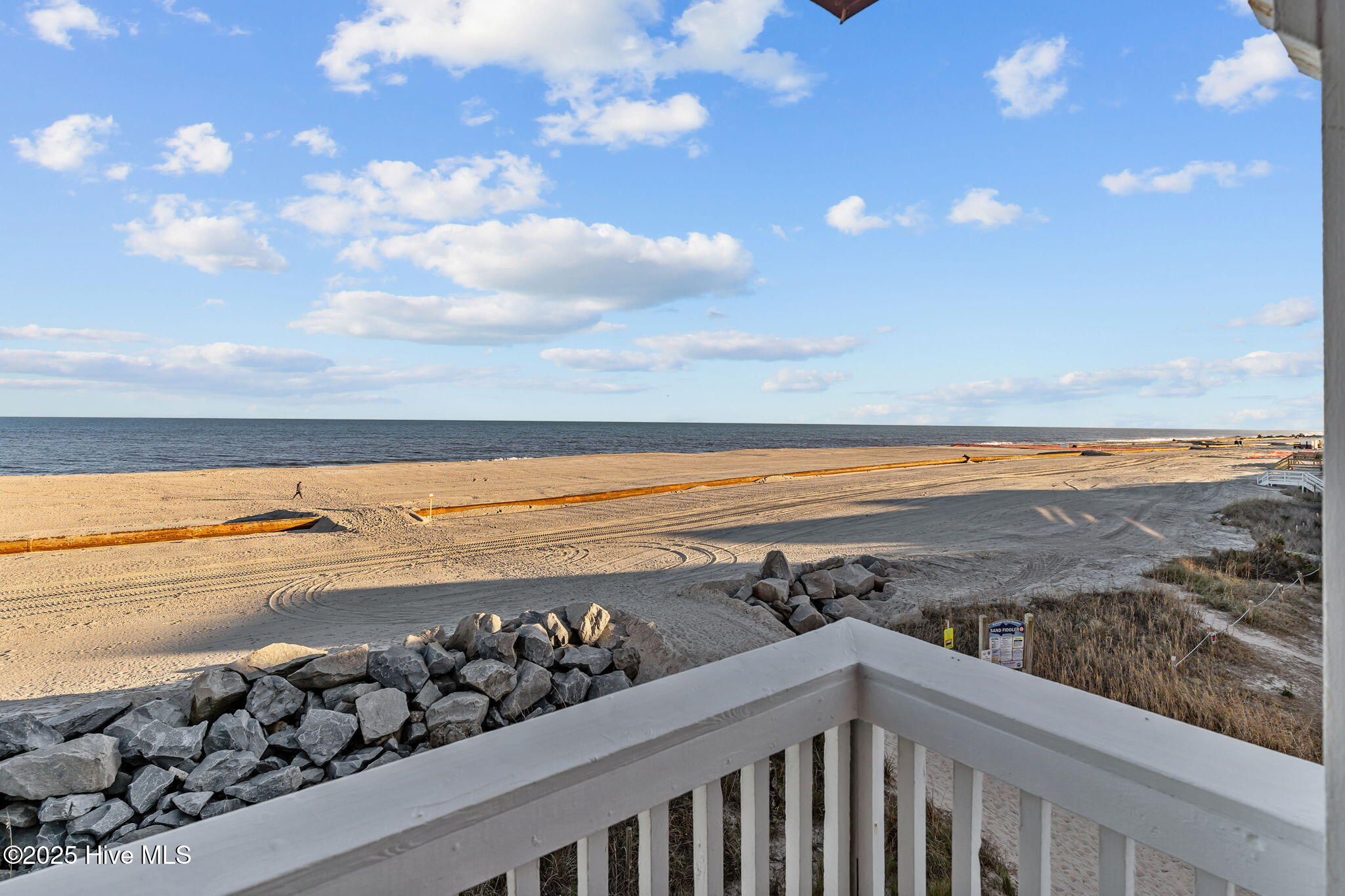 100534887 | Photo 21