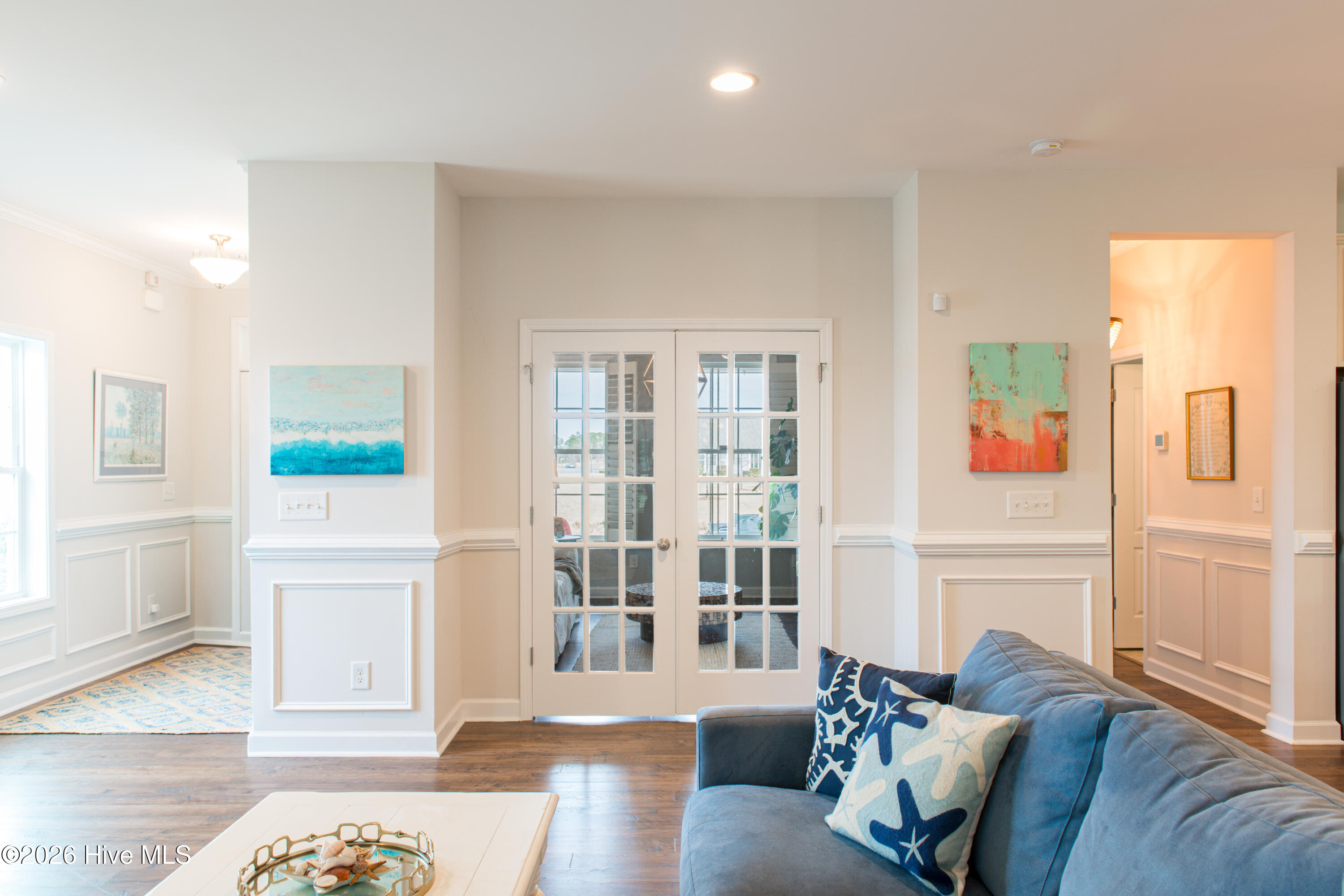 100553432 | Photo 25