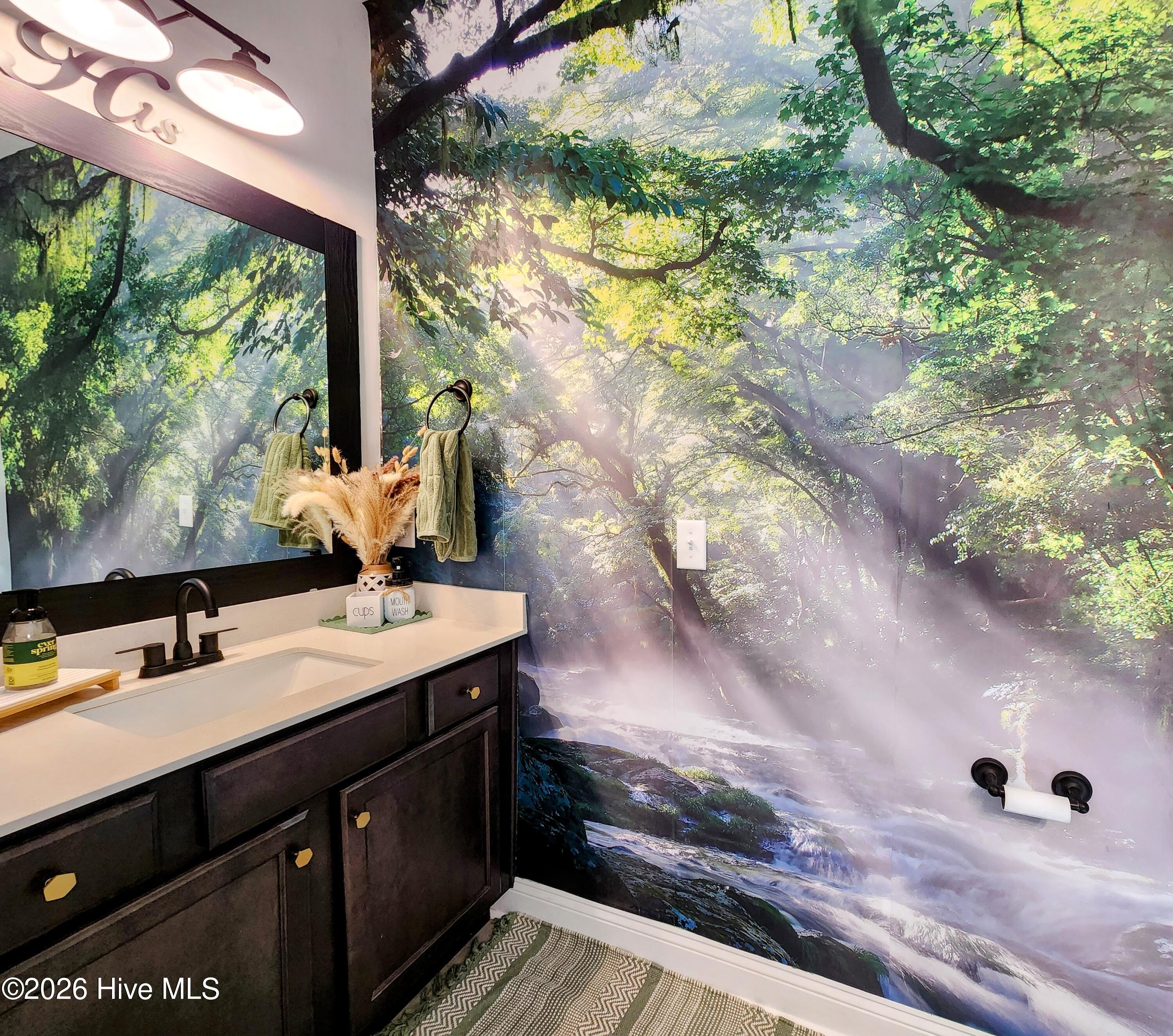 100549443 | Photo 19