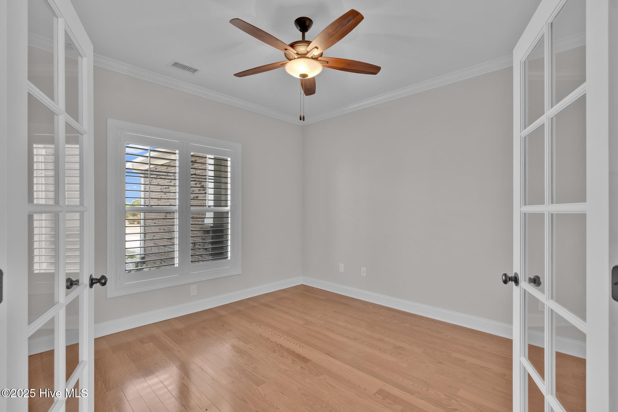 100542823 | Photo 30