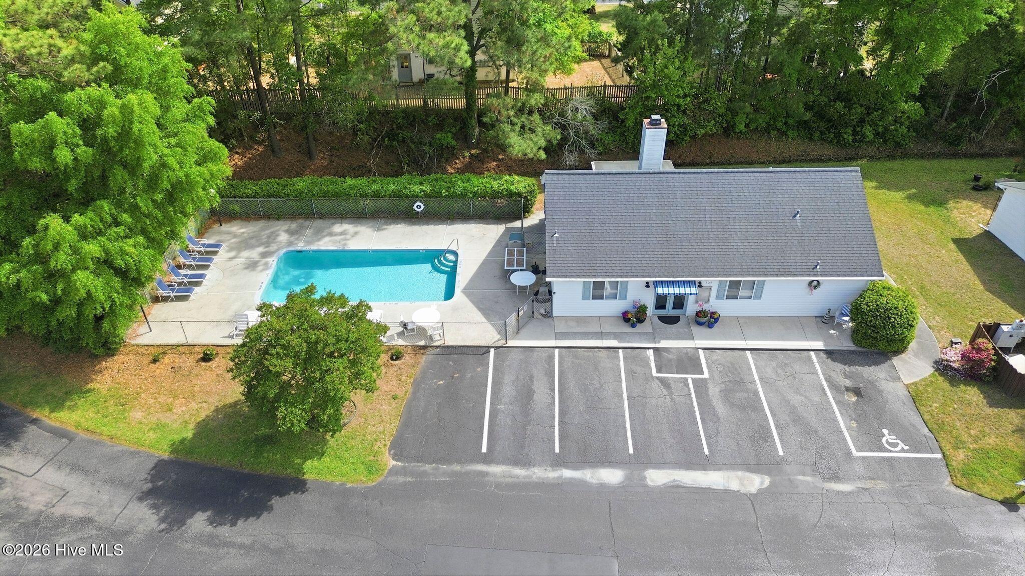 100567371 | Photo 69