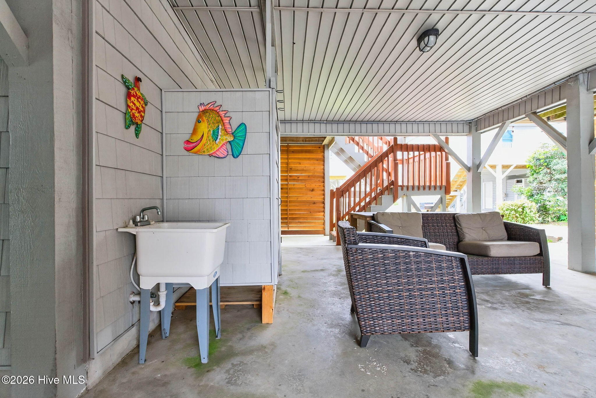 100565816 | Photo 54