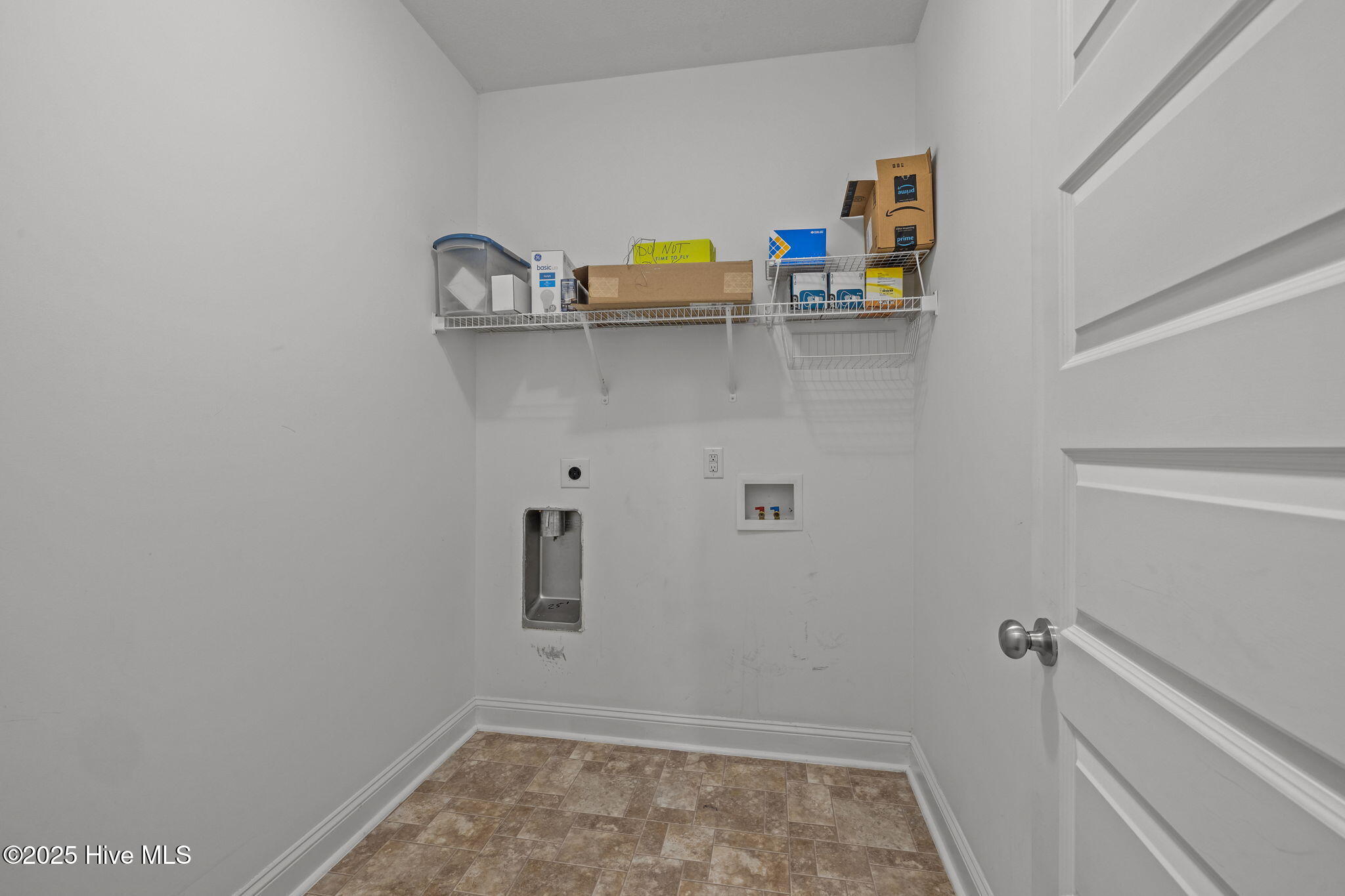 100544125 | Photo 32