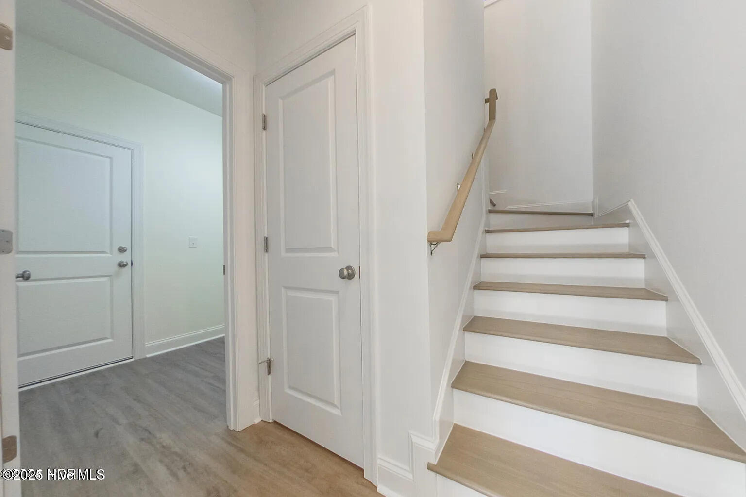 100528909 | Photo 14