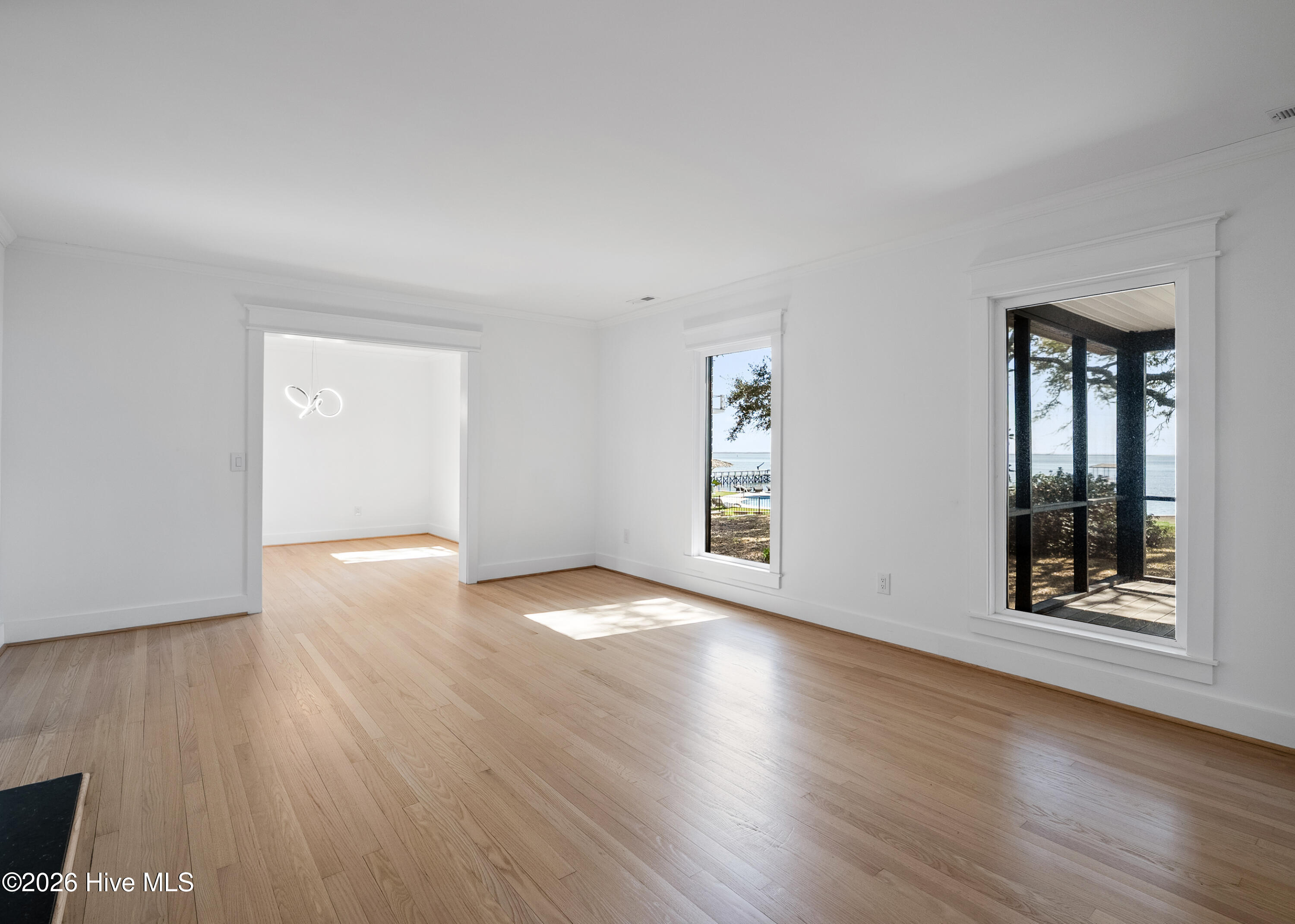 100559476 | Photo 20