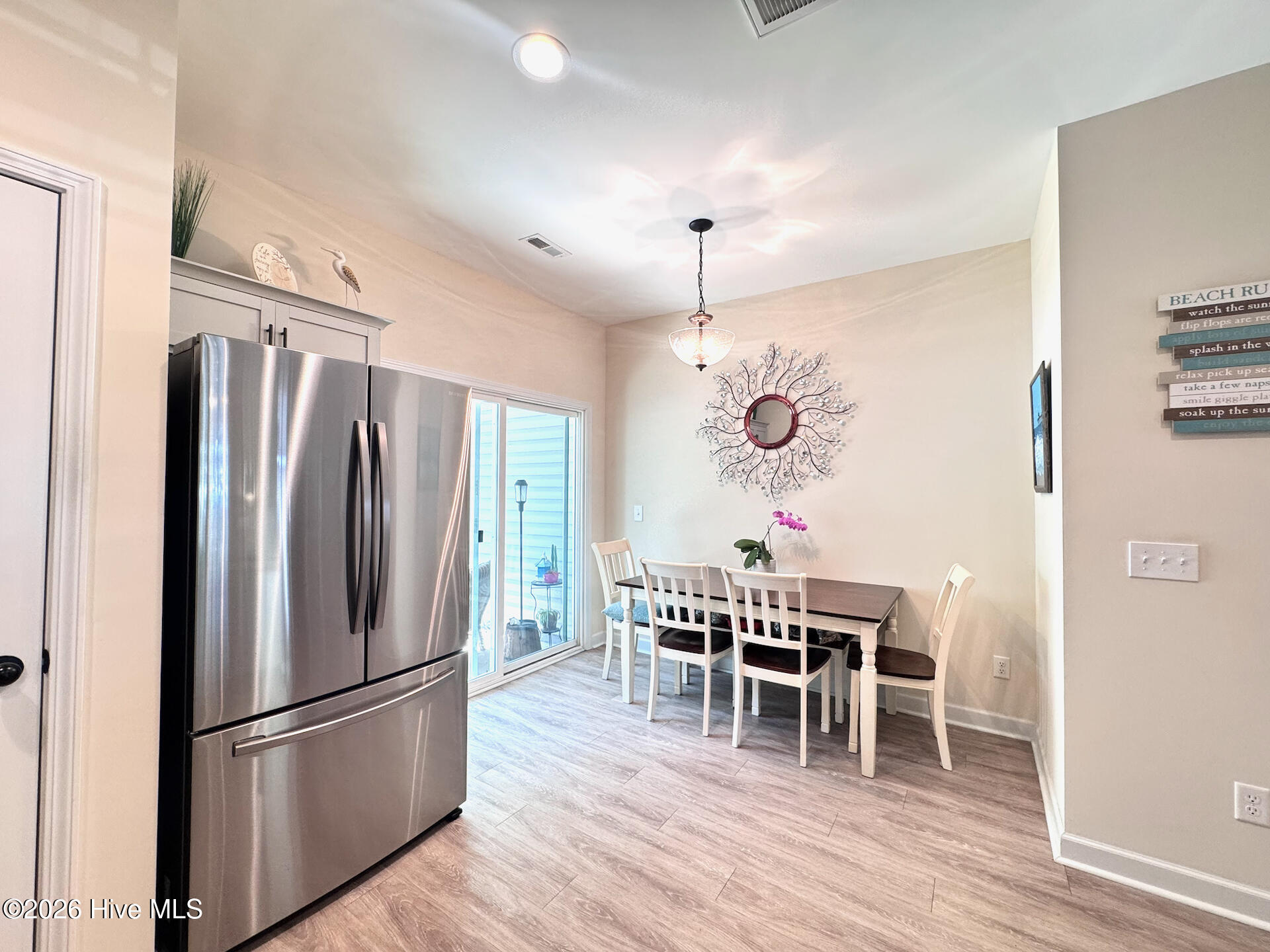 100567509 | Photo 12