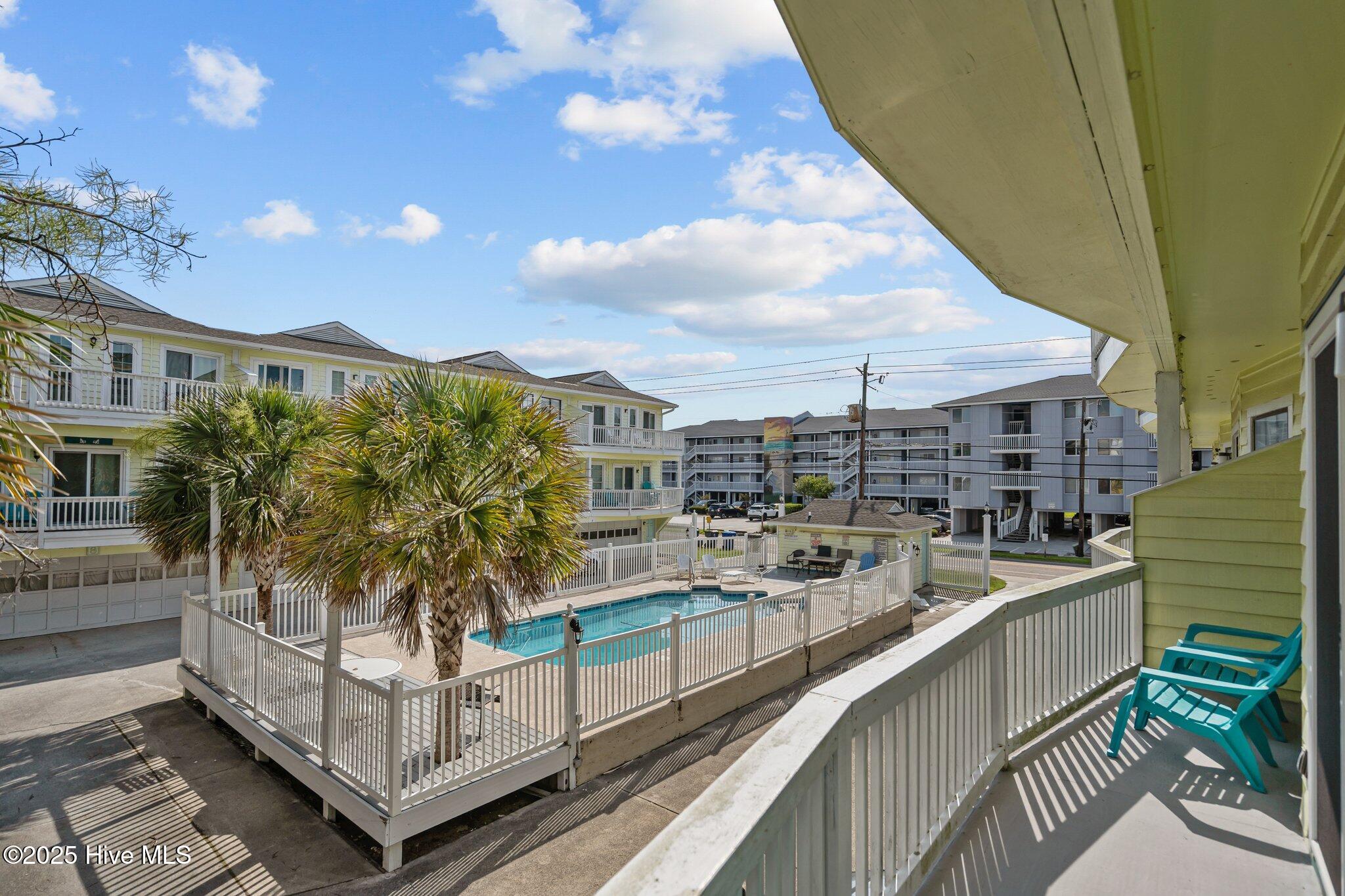 100518077 | Photo 48