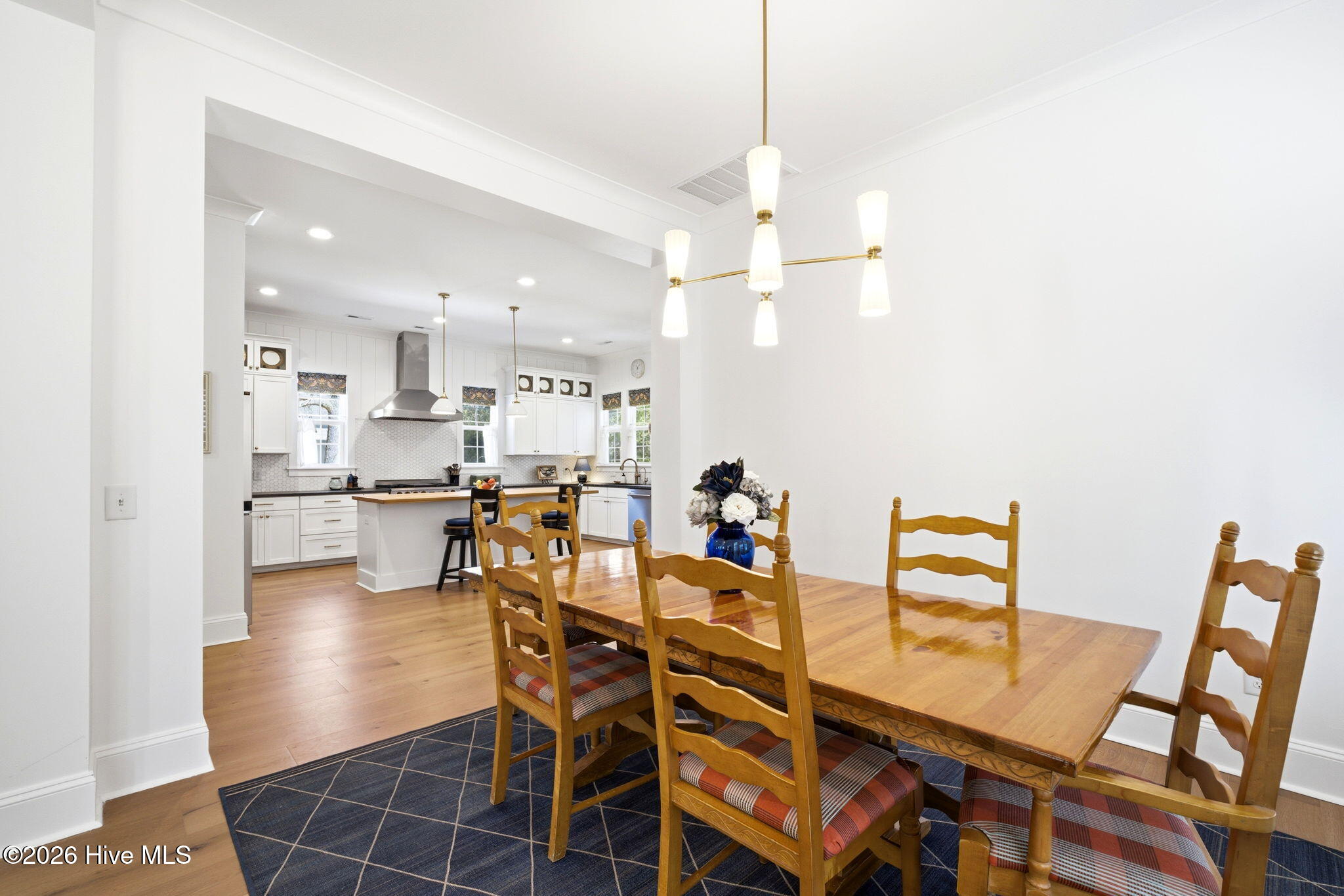 100562076 | Photo 25