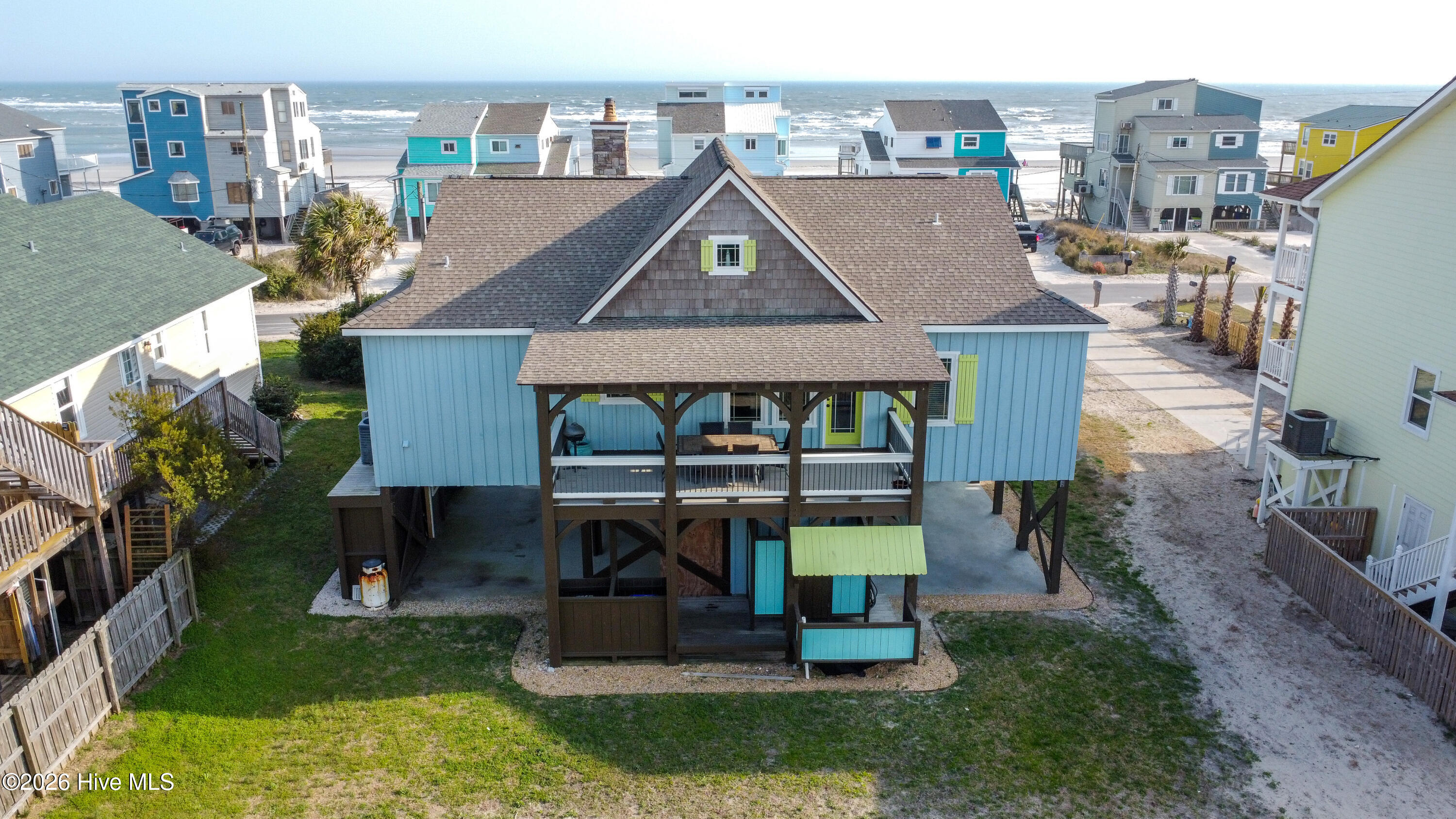 100565918 | Photo 31