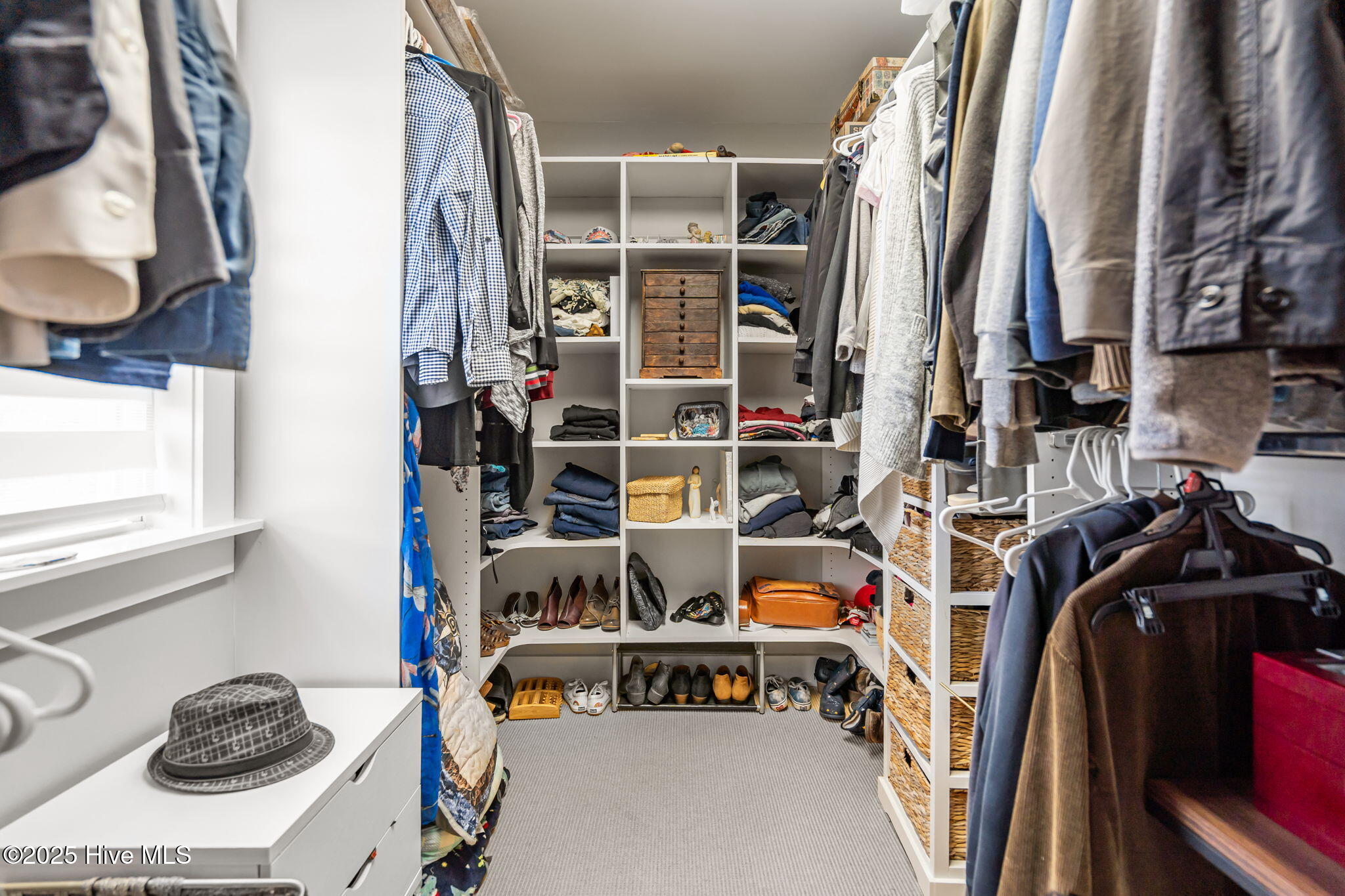 100528762 | Photo 59