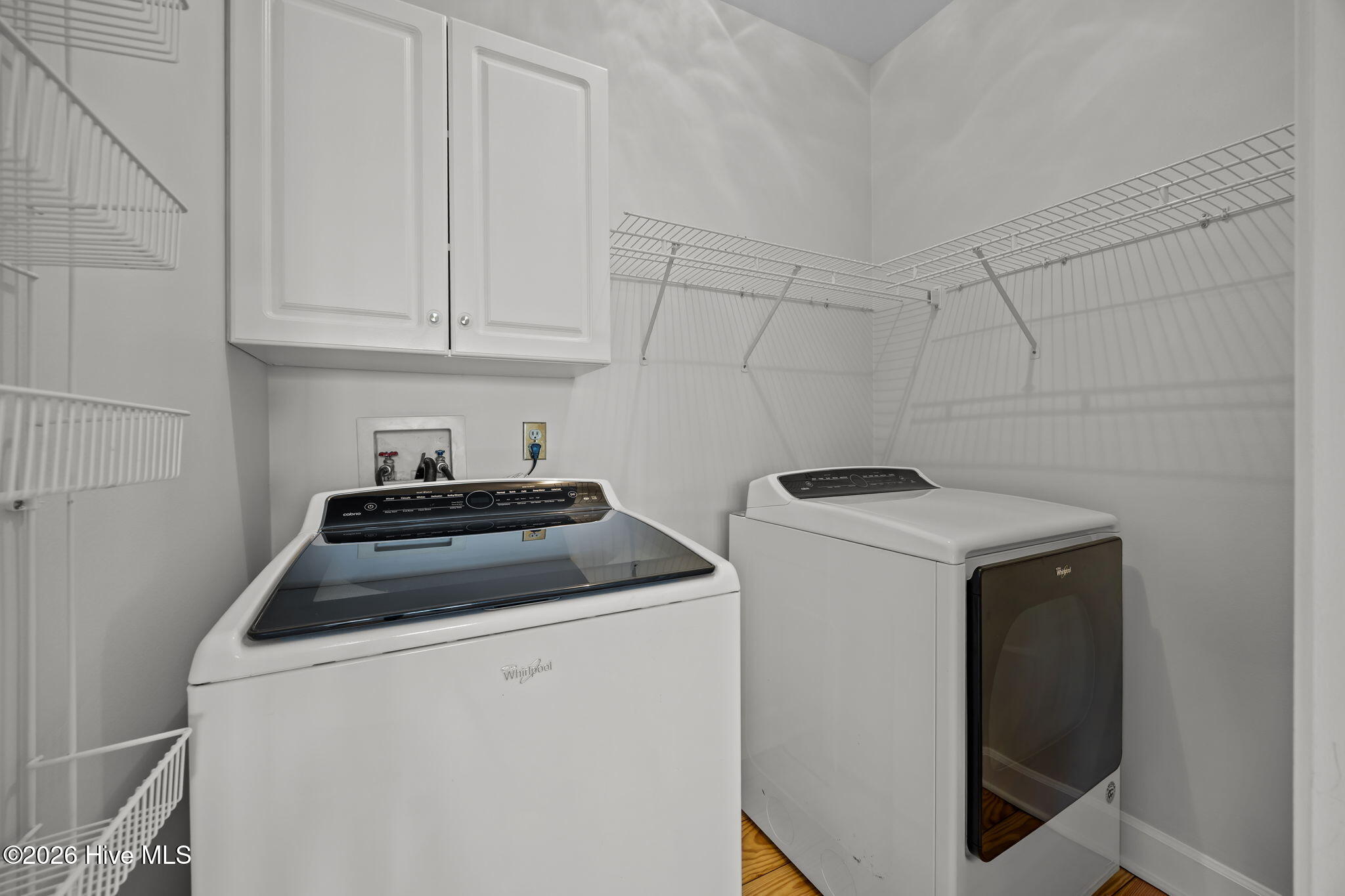 100551579 | Photo 34