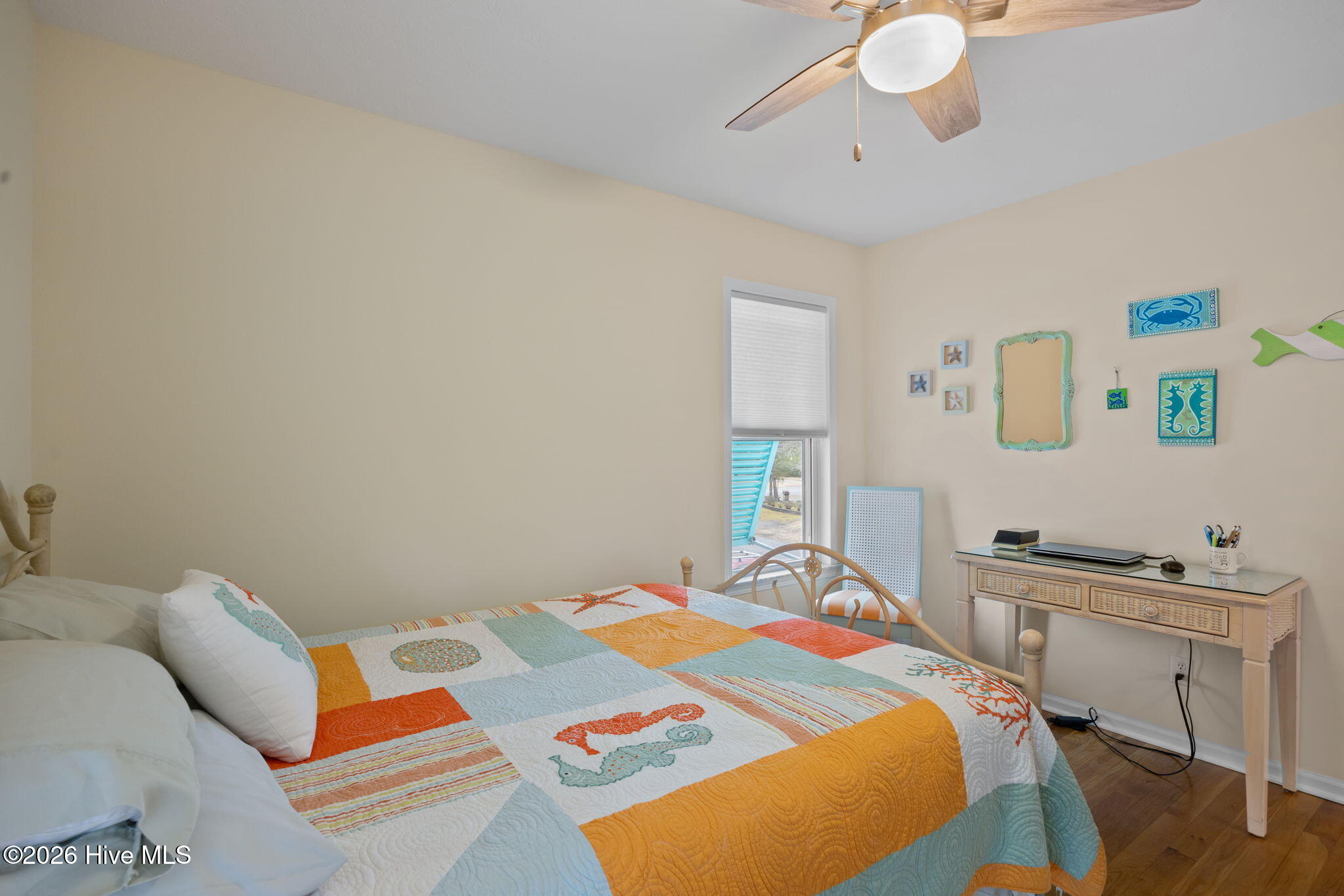 100558416 | Photo 21