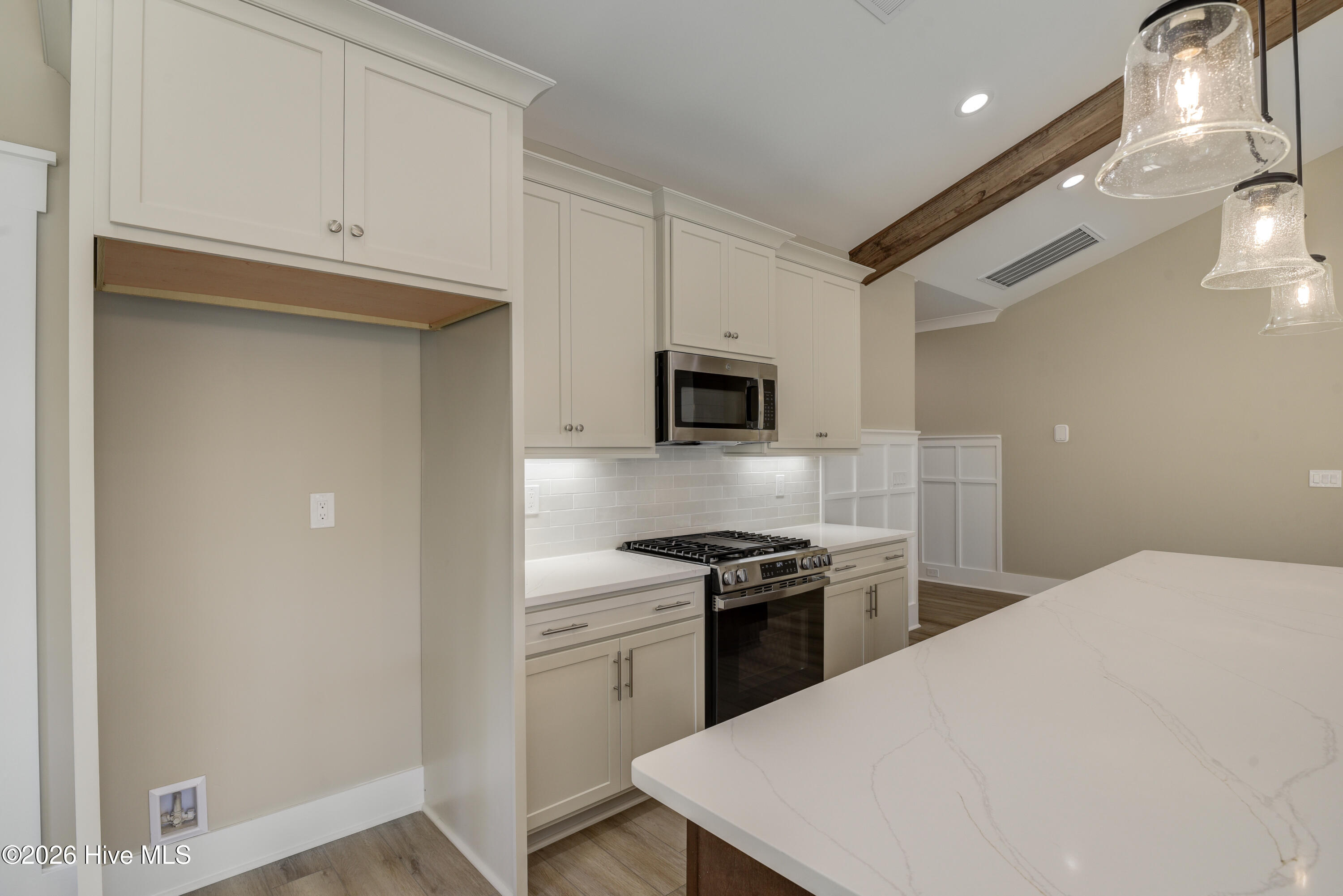 100541947 | Photo 19