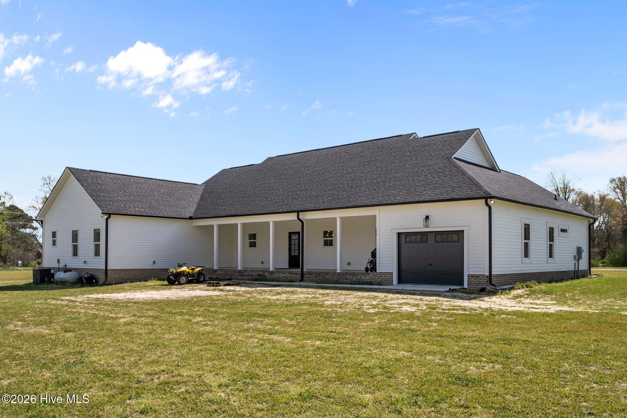 100564402 | Photo 35