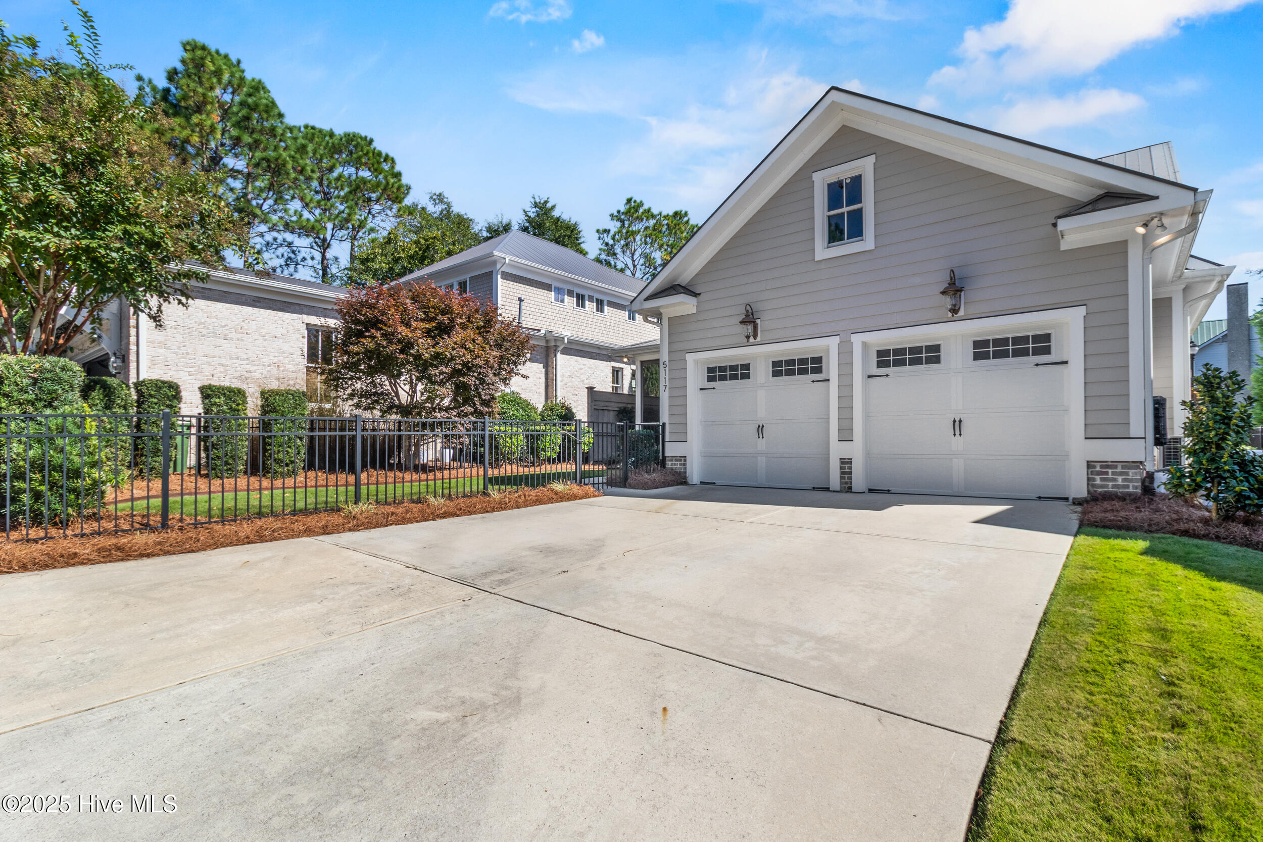 100537766 | Photo 47