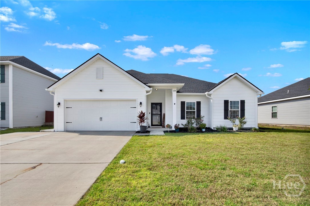Single family home for sale at 1104 Turpentine Trl, Hinesville, GA 31313 | MLS# SA364128